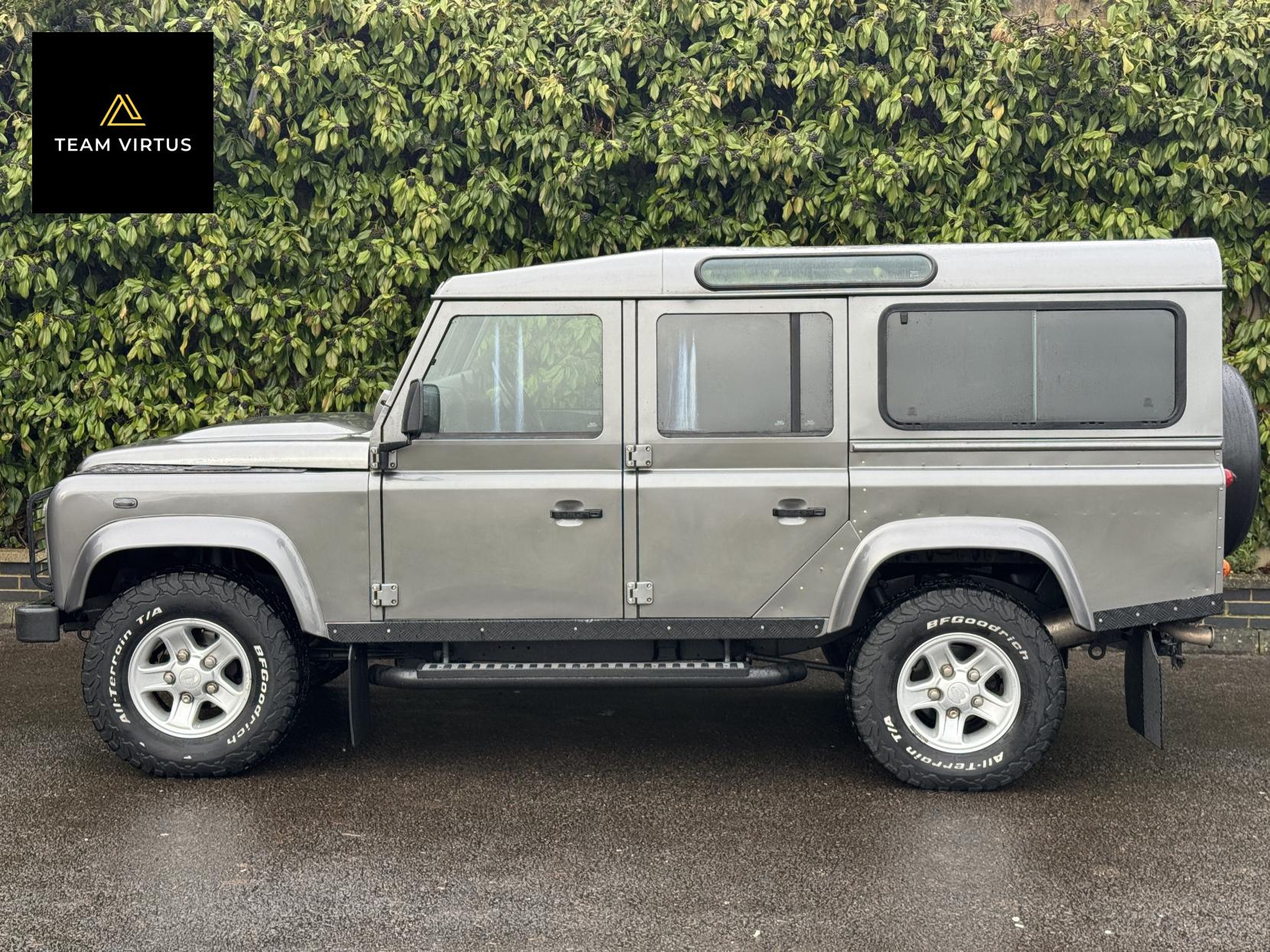 Land Rover Defender 110 2.4 TDCi XS Station Wagon 5dr Diesel Manual 4WD MWB Euro 4 (122 bhp)