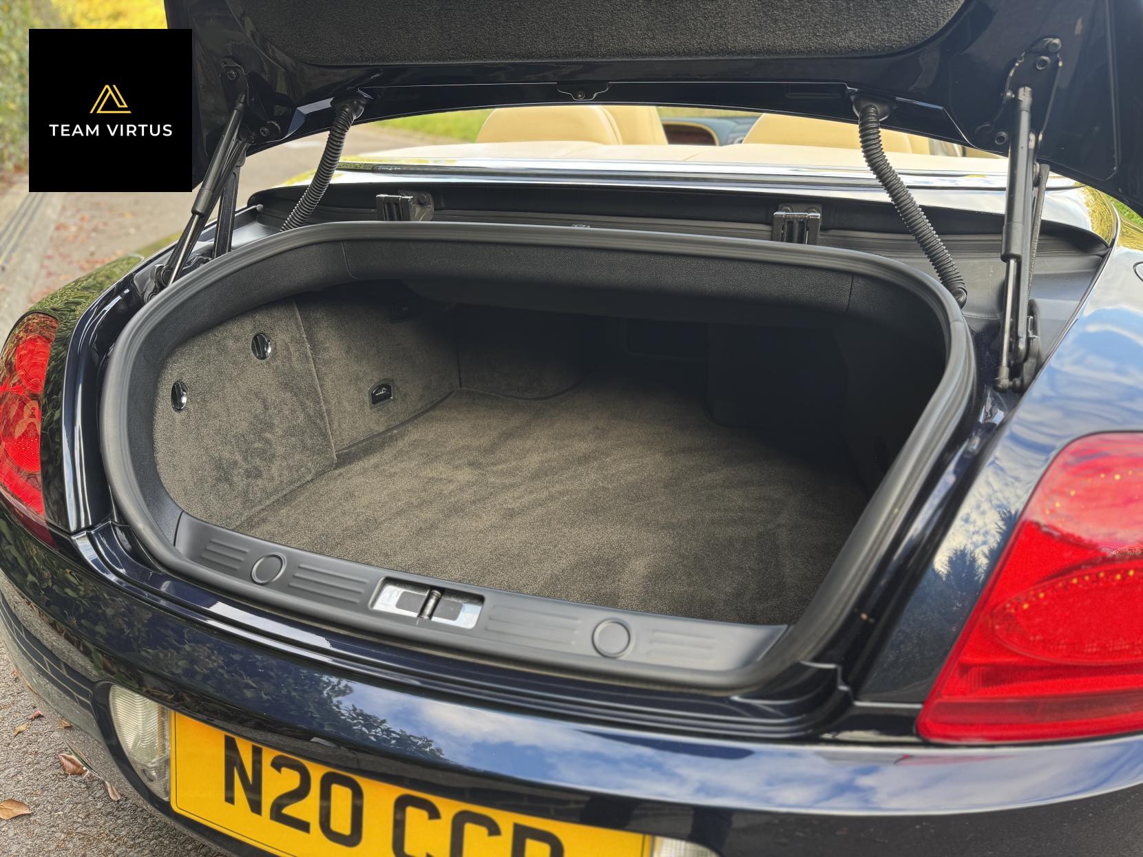 Bentley Continental 6.0 W12 GTC Convertible 2dr Petrol Auto 4WD Euro 4 (560 ps)