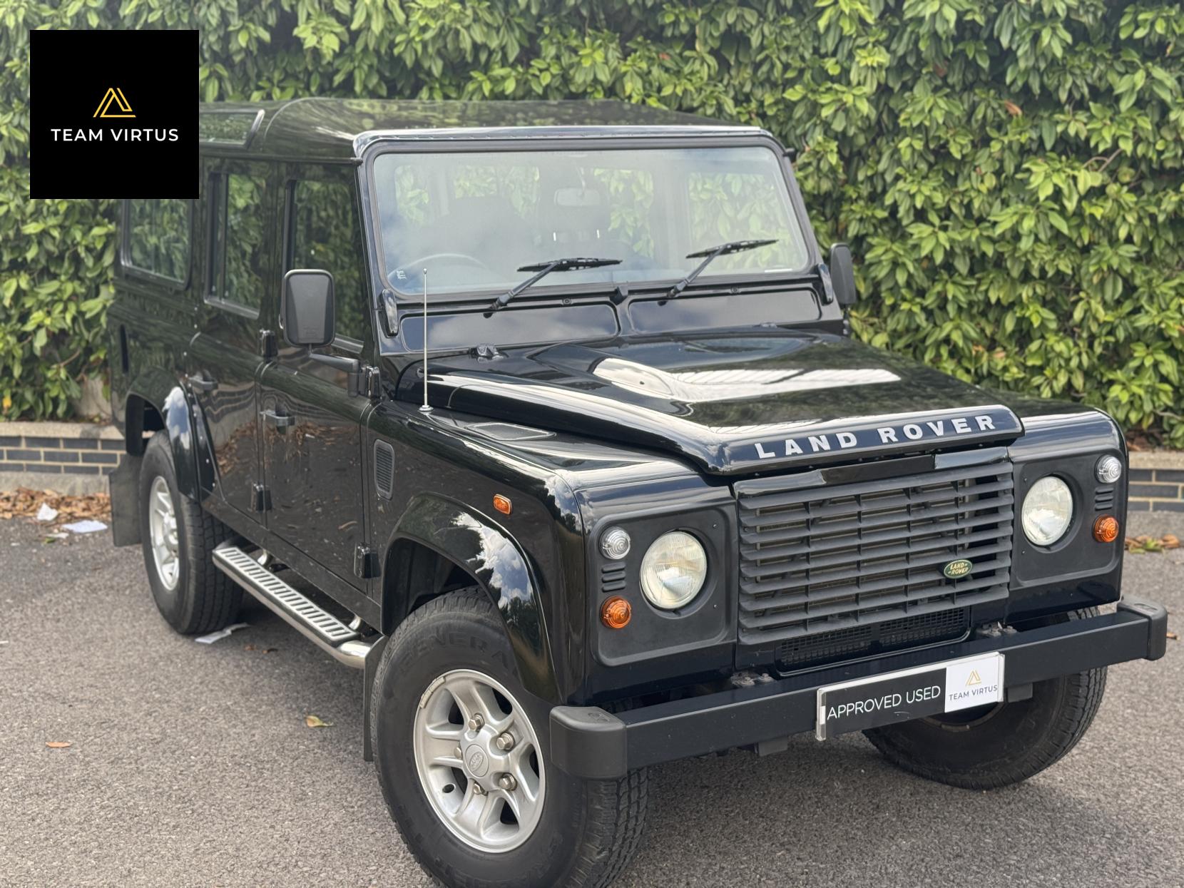Land Rover Defender 110 2.4 TDCi County Station Wagon 5dr Diesel Manual 4WD MWB Euro 4 (122 bhp)