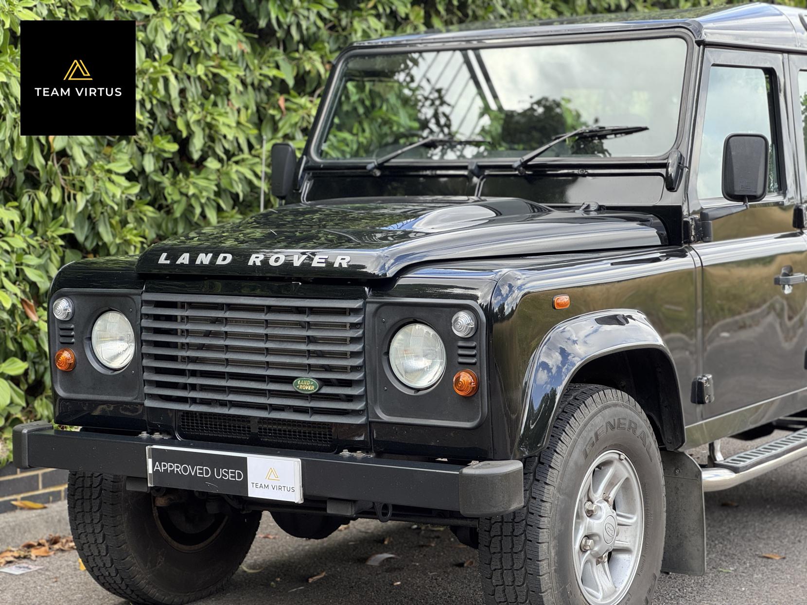 Land Rover Defender 110 2.4 TDCi County Station Wagon 5dr Diesel Manual 4WD MWB Euro 4 (122 bhp)