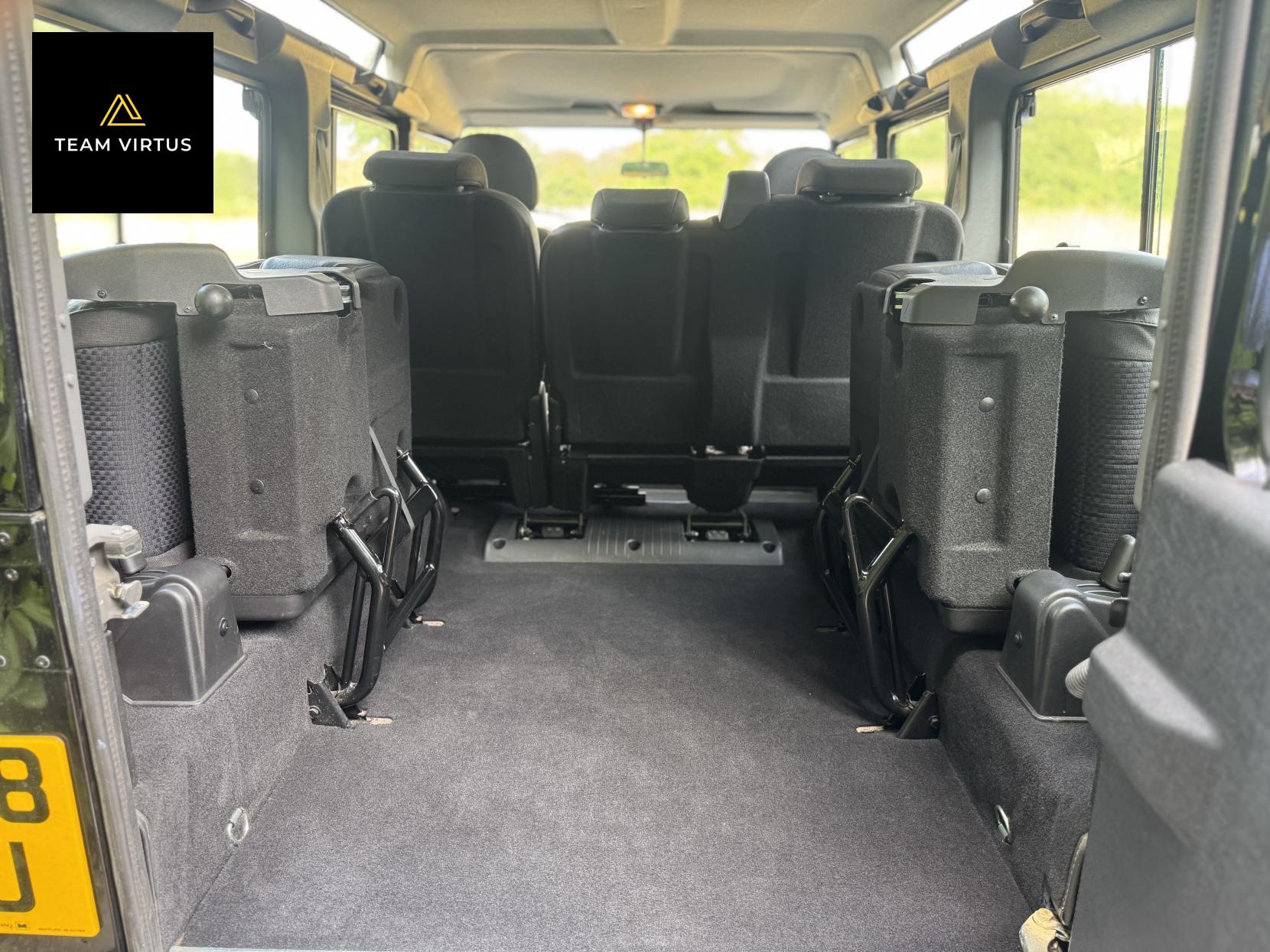 Land Rover Defender 110 2.4 TDCi County Station Wagon 5dr Diesel Manual 4WD MWB Euro 4 (122 bhp)