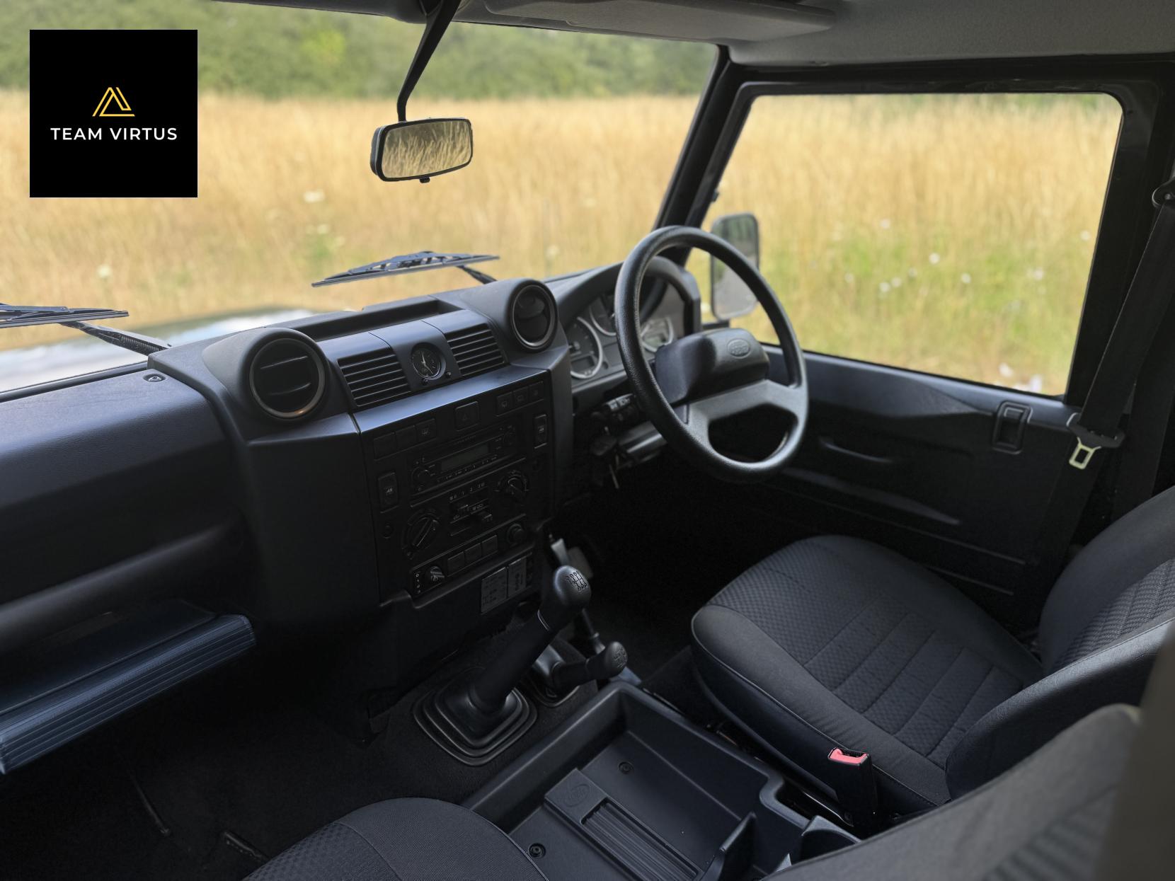 Land Rover Defender 110 2.4 TDCi County Station Wagon 5dr Diesel Manual 4WD MWB Euro 4 (122 bhp)