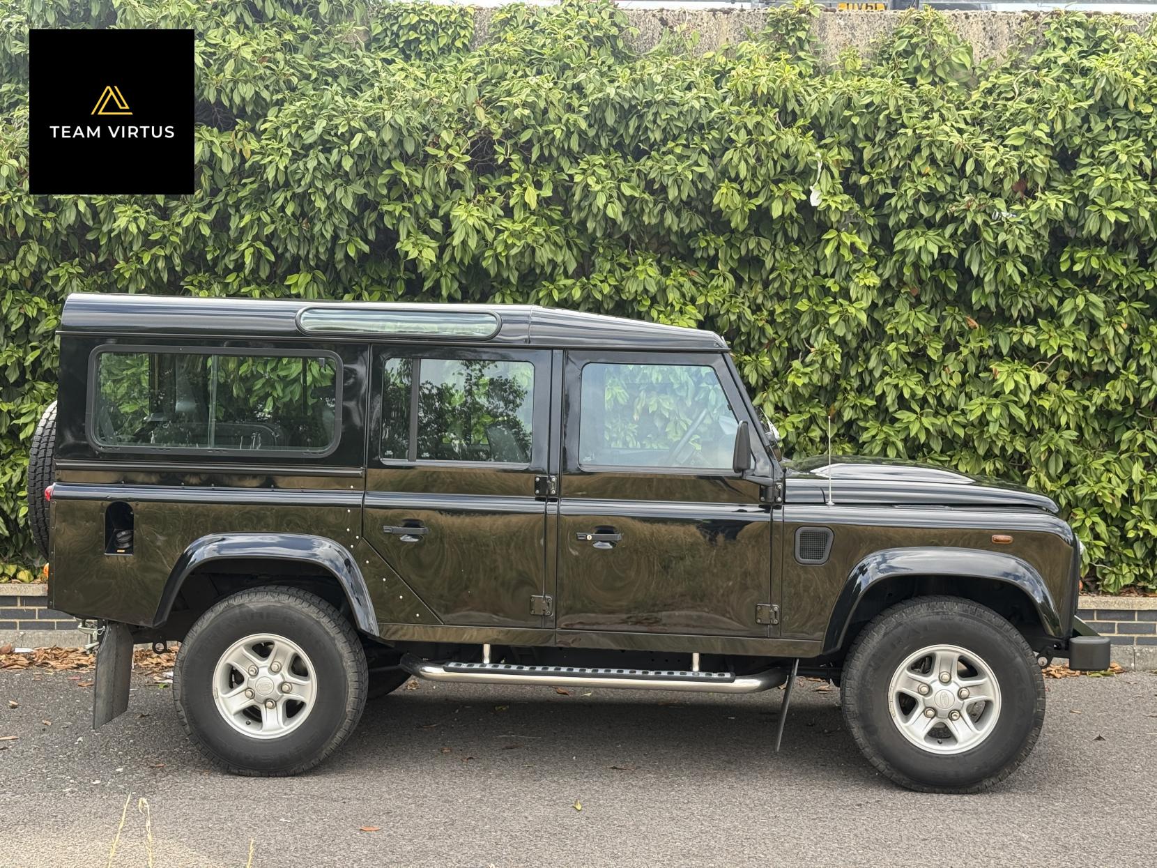 Land Rover Defender 110 2.4 TDCi County Station Wagon 5dr Diesel Manual 4WD MWB Euro 4 (122 bhp)