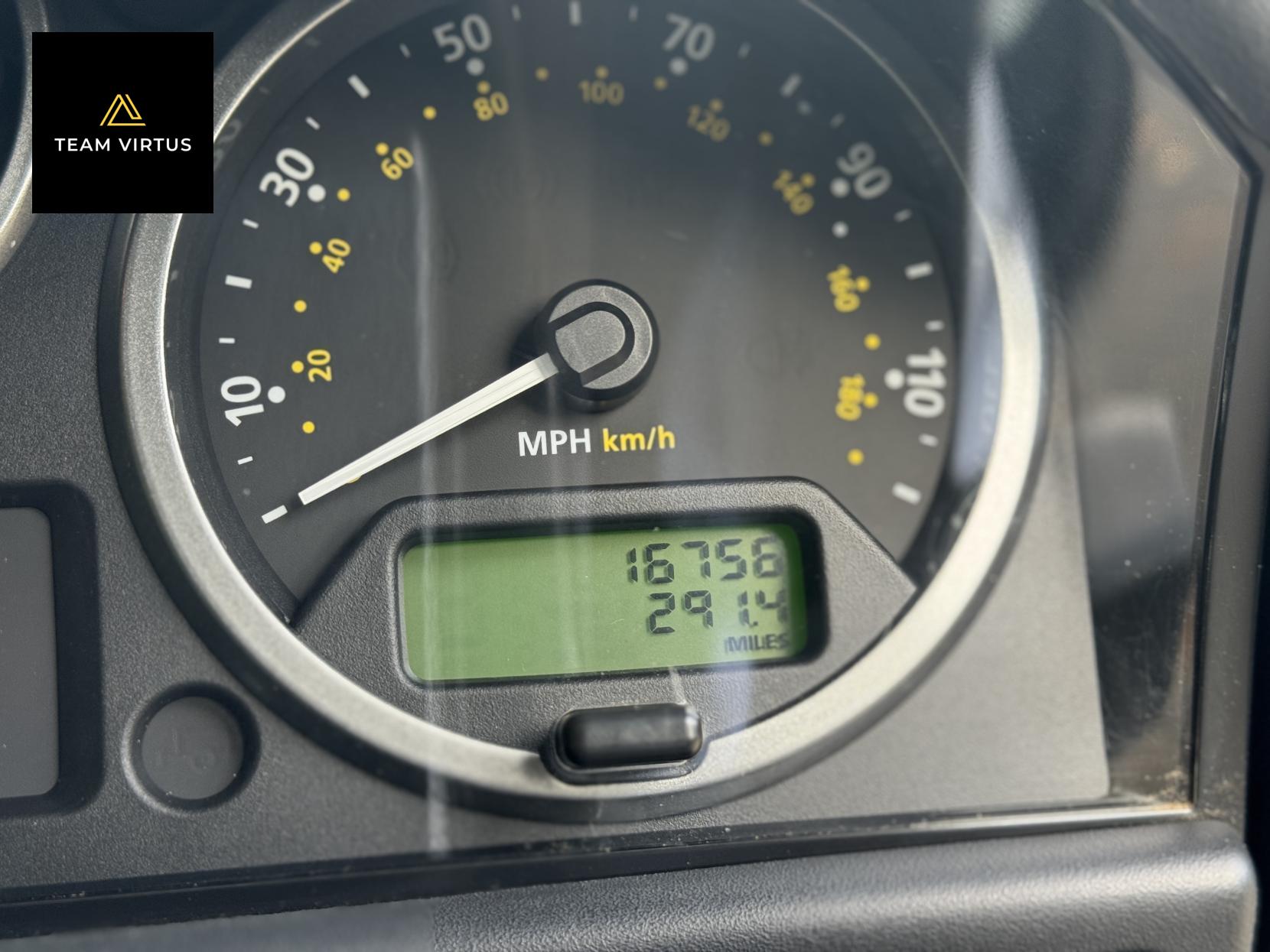 Land Rover Defender 110 2.4 TDCi County Station Wagon 5dr Diesel Manual 4WD MWB Euro 4 (122 bhp)