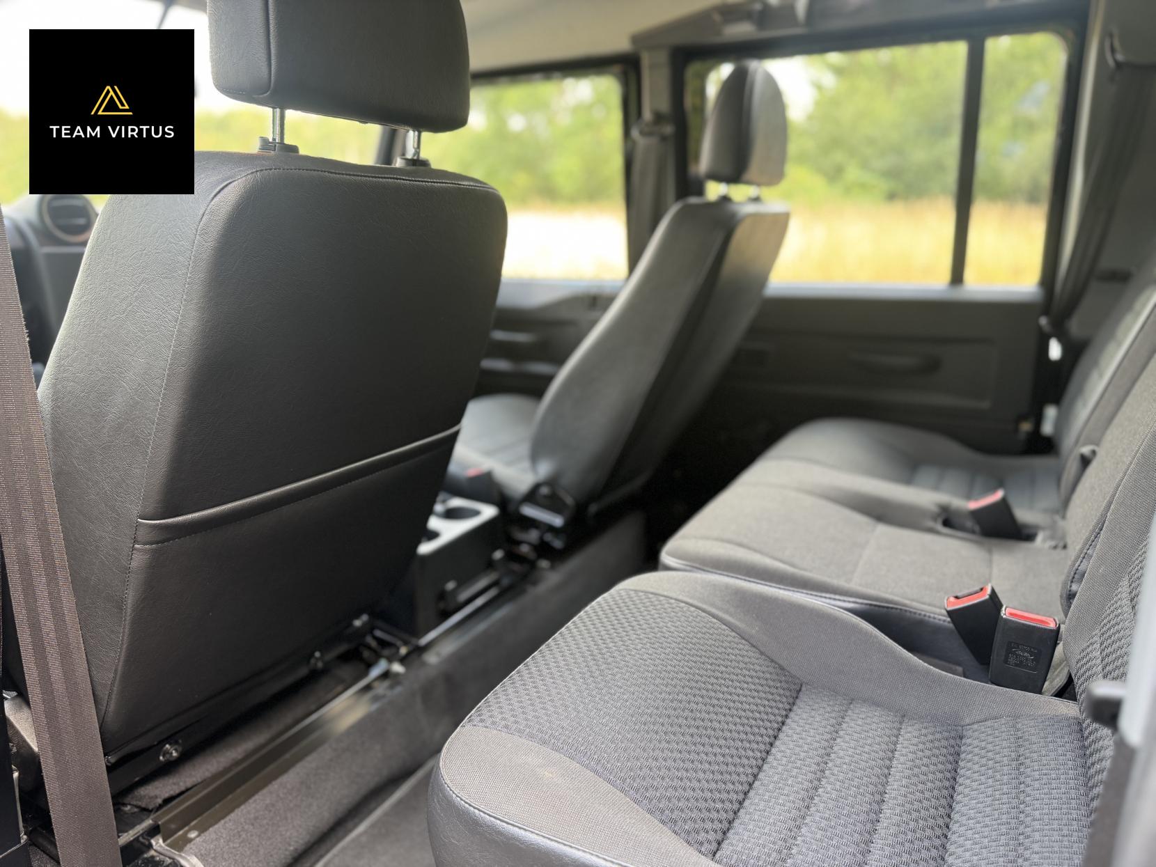 Land Rover Defender 110 2.4 TDCi County Station Wagon 5dr Diesel Manual 4WD MWB Euro 4 (122 bhp)