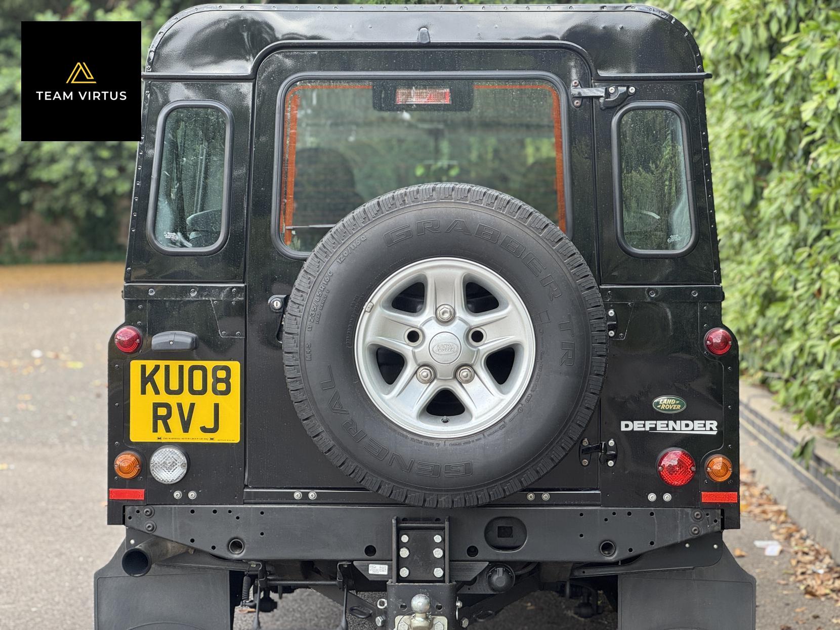 Land Rover Defender 110 2.4 TDCi County Station Wagon 5dr Diesel Manual 4WD MWB Euro 4 (122 bhp)