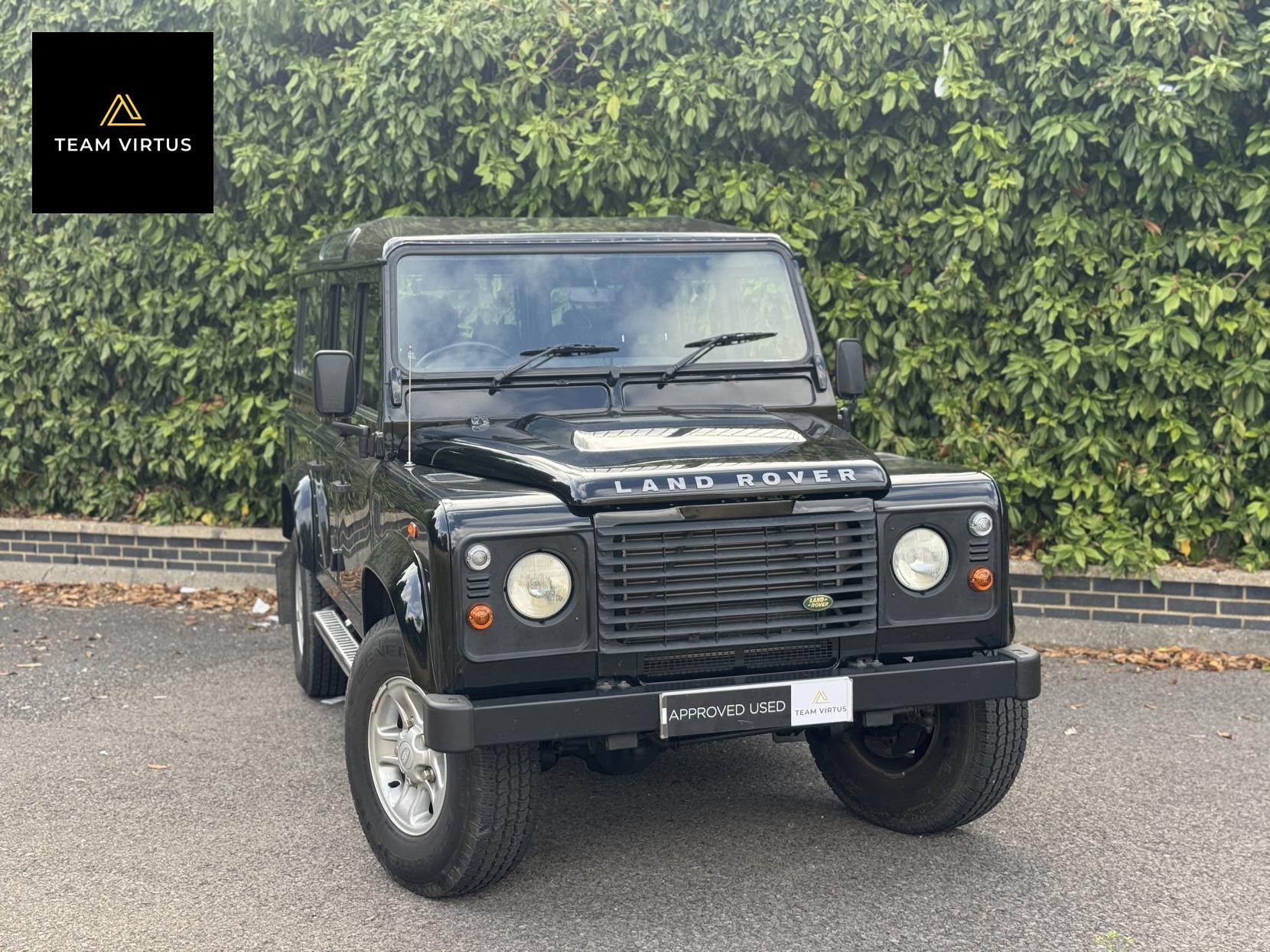 Land Rover Defender 110 2.4 TDCi County Station Wagon 5dr Diesel Manual 4WD MWB Euro 4 (122 bhp)