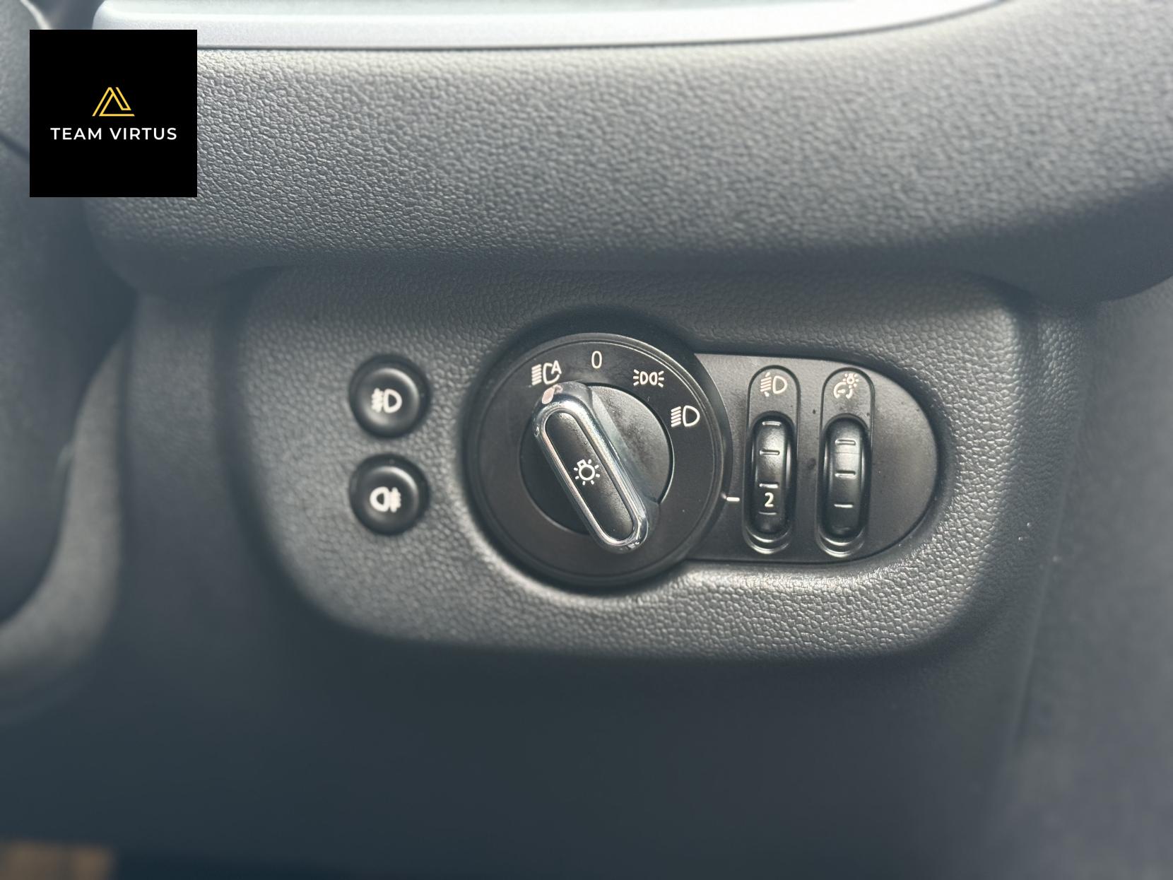 MINI Clubman 2.0 Cooper S Exclusive Estate 6dr Petrol Steptronic Euro 6 (s/s) (178 ps)