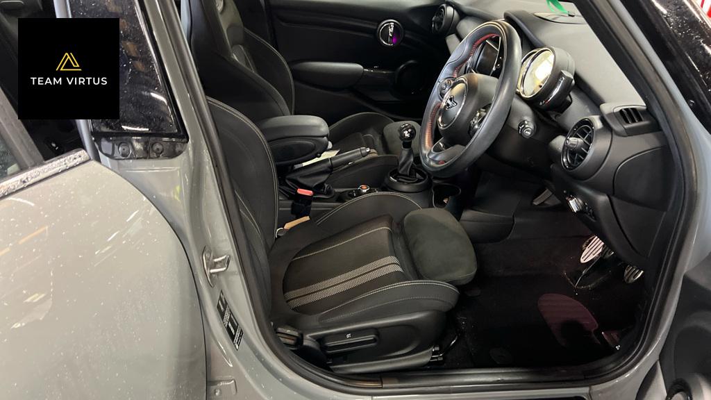 MINI Hatch 1.5 Cooper Sport Hatchback 5dr Petrol Manual Euro 6 (s/s) (136 ps)