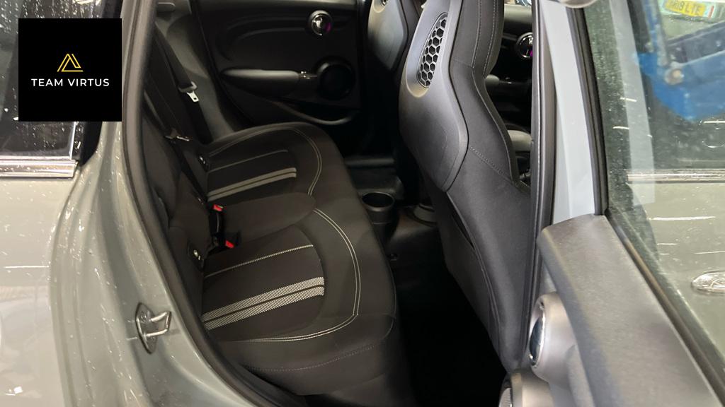 MINI Hatch 1.5 Cooper Sport Hatchback 5dr Petrol Manual Euro 6 (s/s) (136 ps)