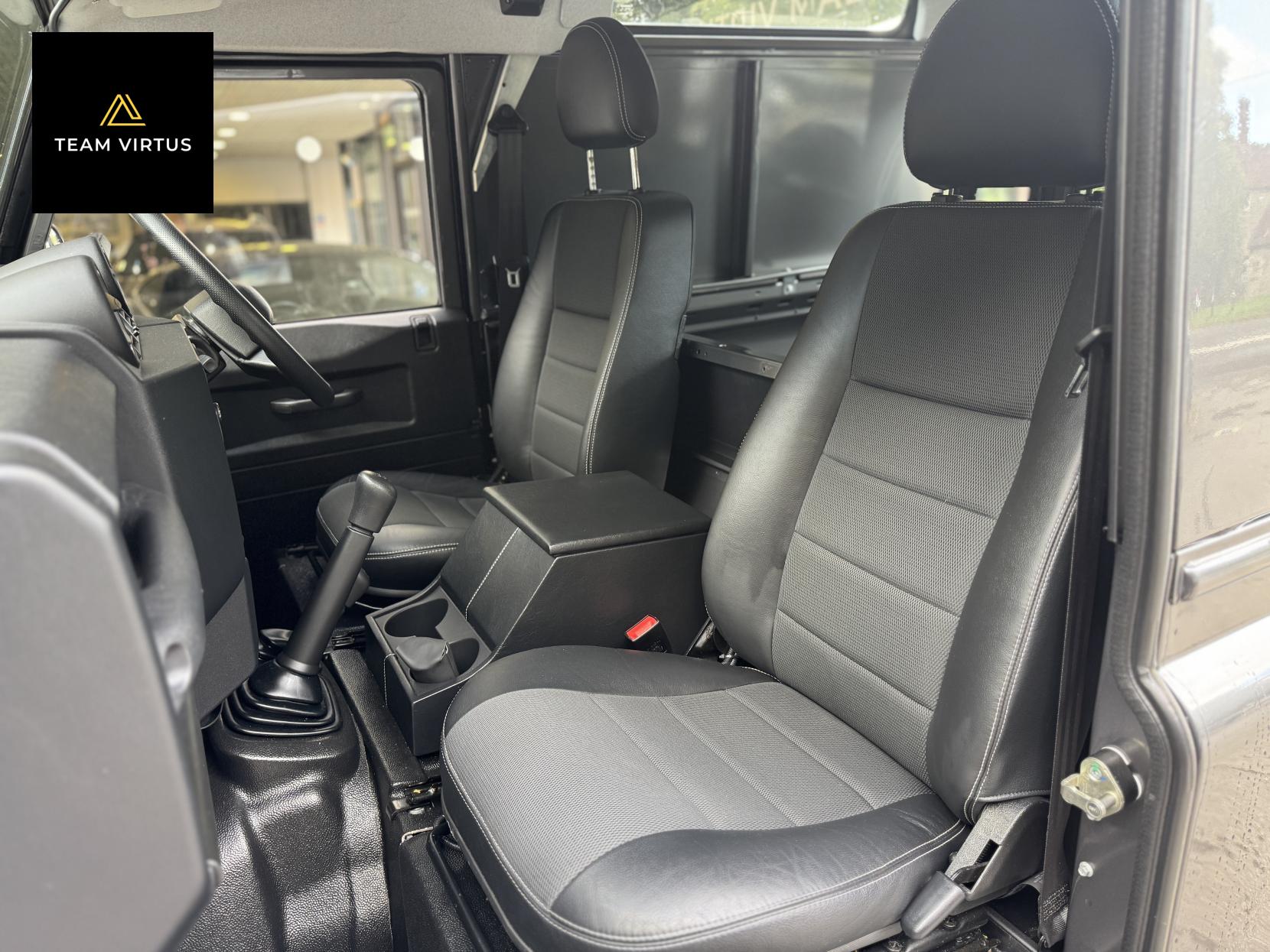 Land Rover Defender 90 2.2 TDCi XS Hard Top SUV 3dr Diesel Manual 4WD SWB Euro 5 (122 ps)