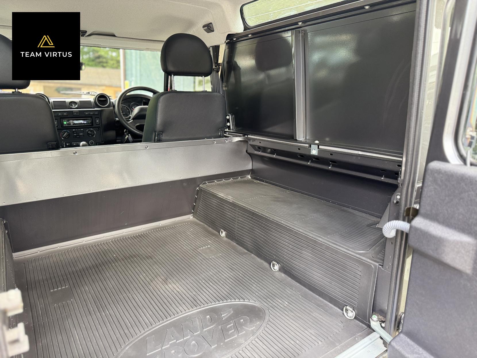 Land Rover Defender 90 2.2 TDCi XS Hard Top SUV 3dr Diesel Manual 4WD SWB Euro 5 (122 ps)