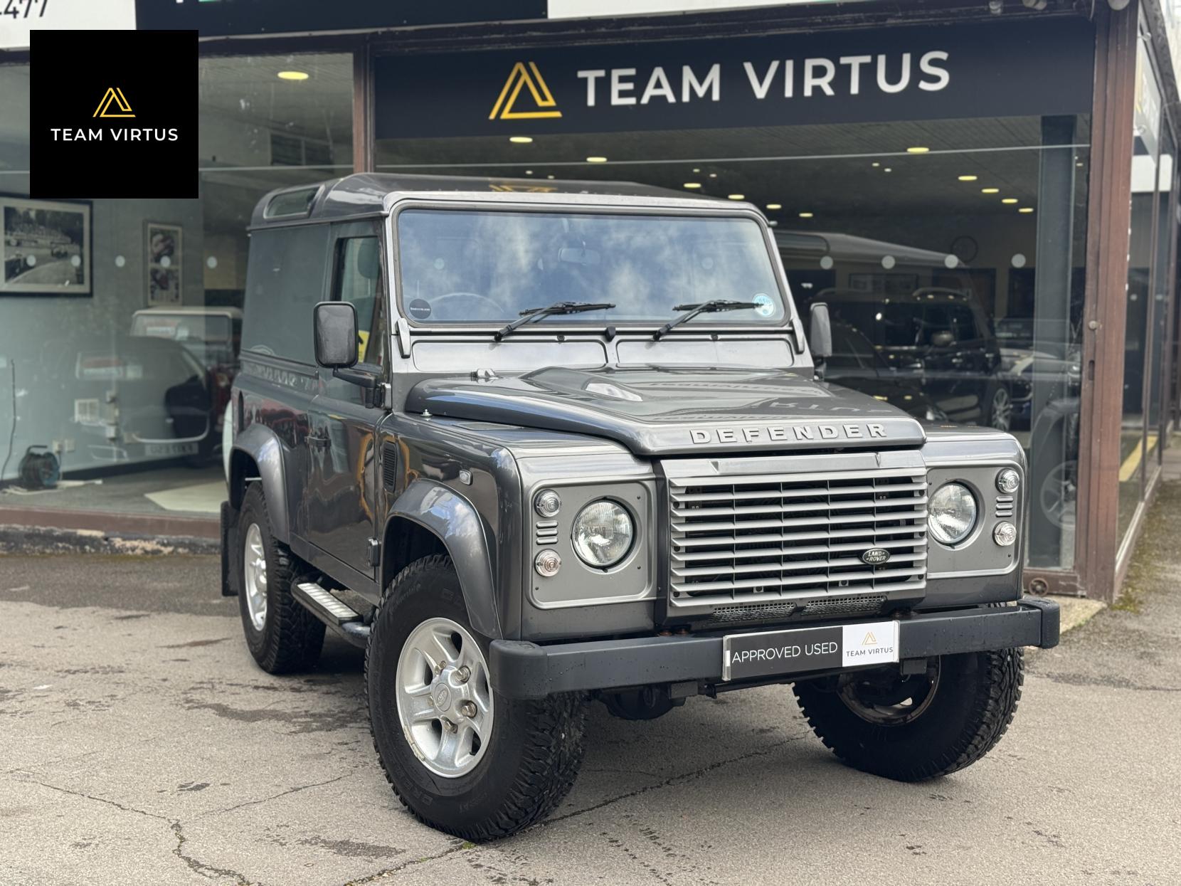 Land Rover Defender 90 2.2 TDCi XS Hard Top SUV 3dr Diesel Manual 4WD SWB Euro 5 (122 ps)