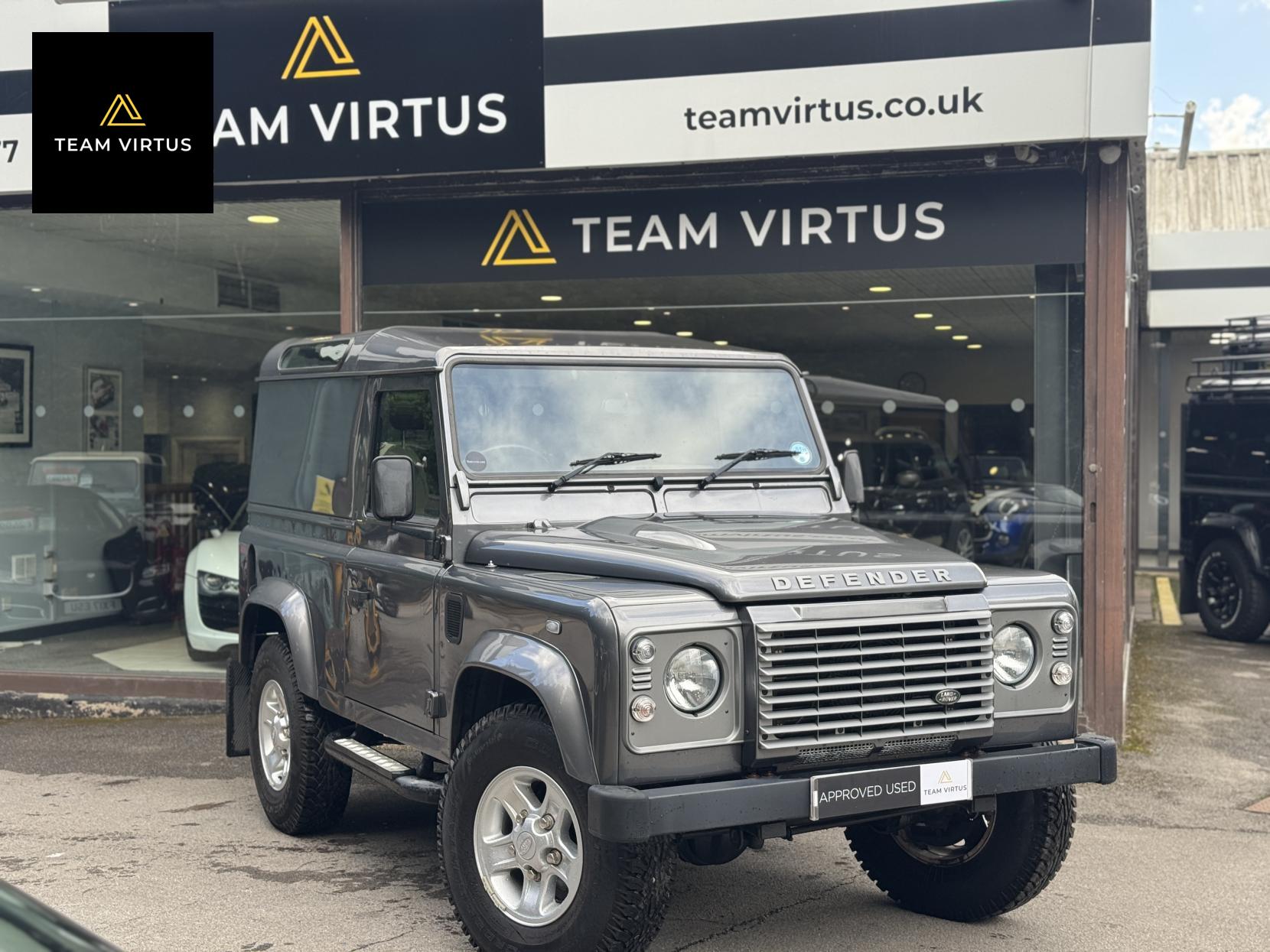 Land Rover Defender 90 2.2 TDCi XS Hard Top SUV 3dr Diesel Manual 4WD SWB Euro 5 (122 ps)