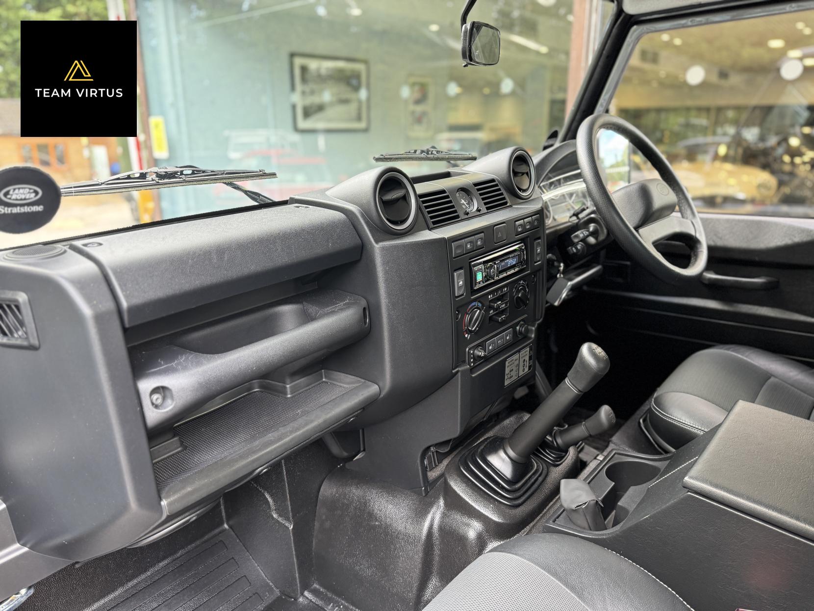 Land Rover Defender 90 2.2 TDCi XS Hard Top SUV 3dr Diesel Manual 4WD SWB Euro 5 (122 ps)