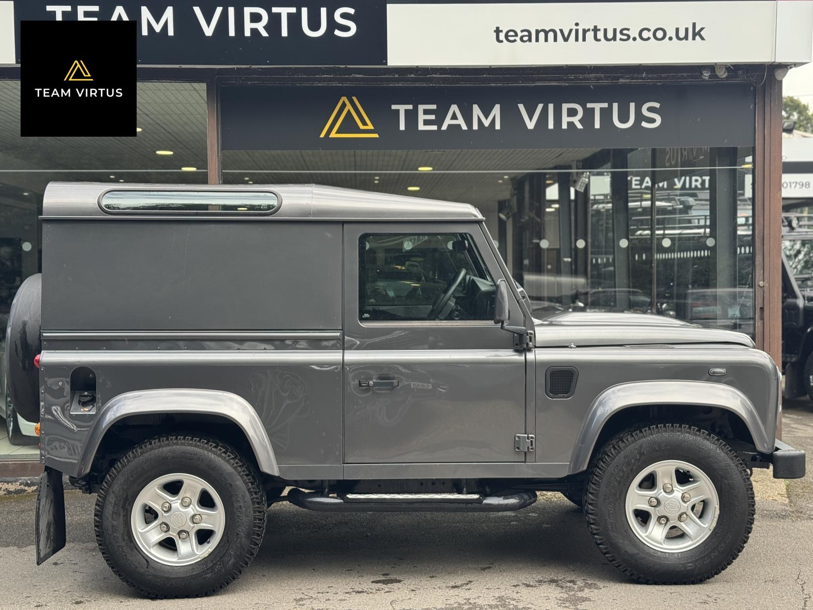 Land Rover Defender 90 2.2 TDCi XS Hard Top SUV 3dr Diesel Manual 4WD SWB Euro 5 (122 ps)