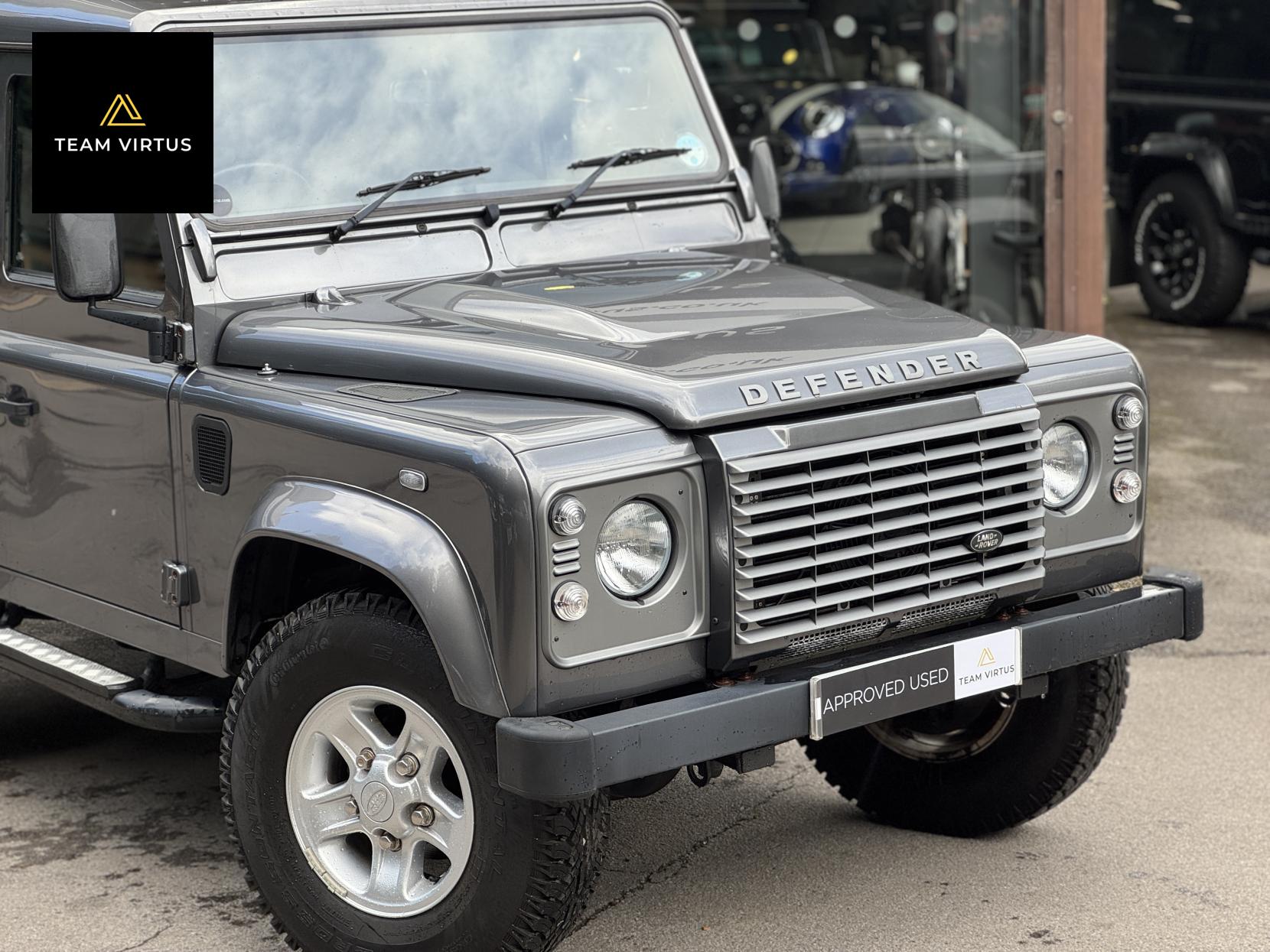 Land Rover Defender 90 2.2 TDCi XS Hard Top SUV 3dr Diesel Manual 4WD SWB Euro 5 (122 ps)