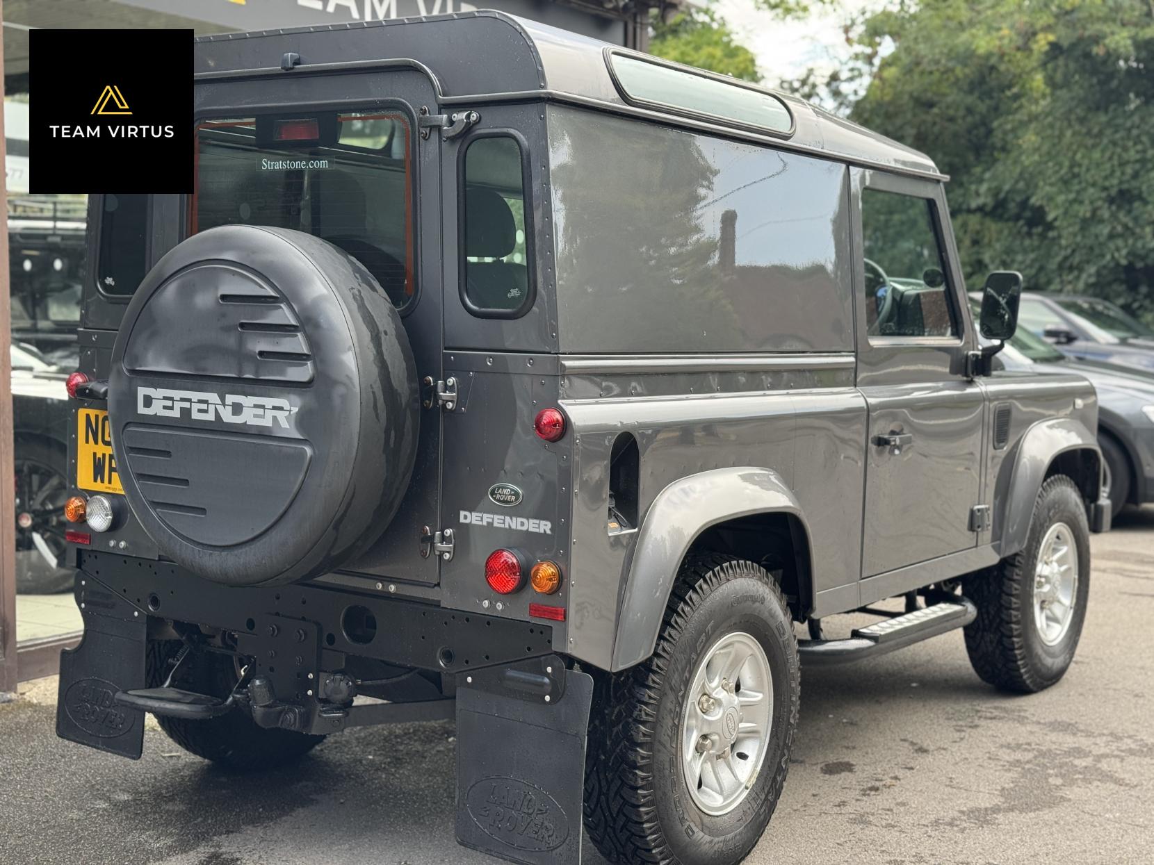 Land Rover Defender 90 2.2 TDCi XS Hard Top SUV 3dr Diesel Manual 4WD SWB Euro 5 (122 ps)