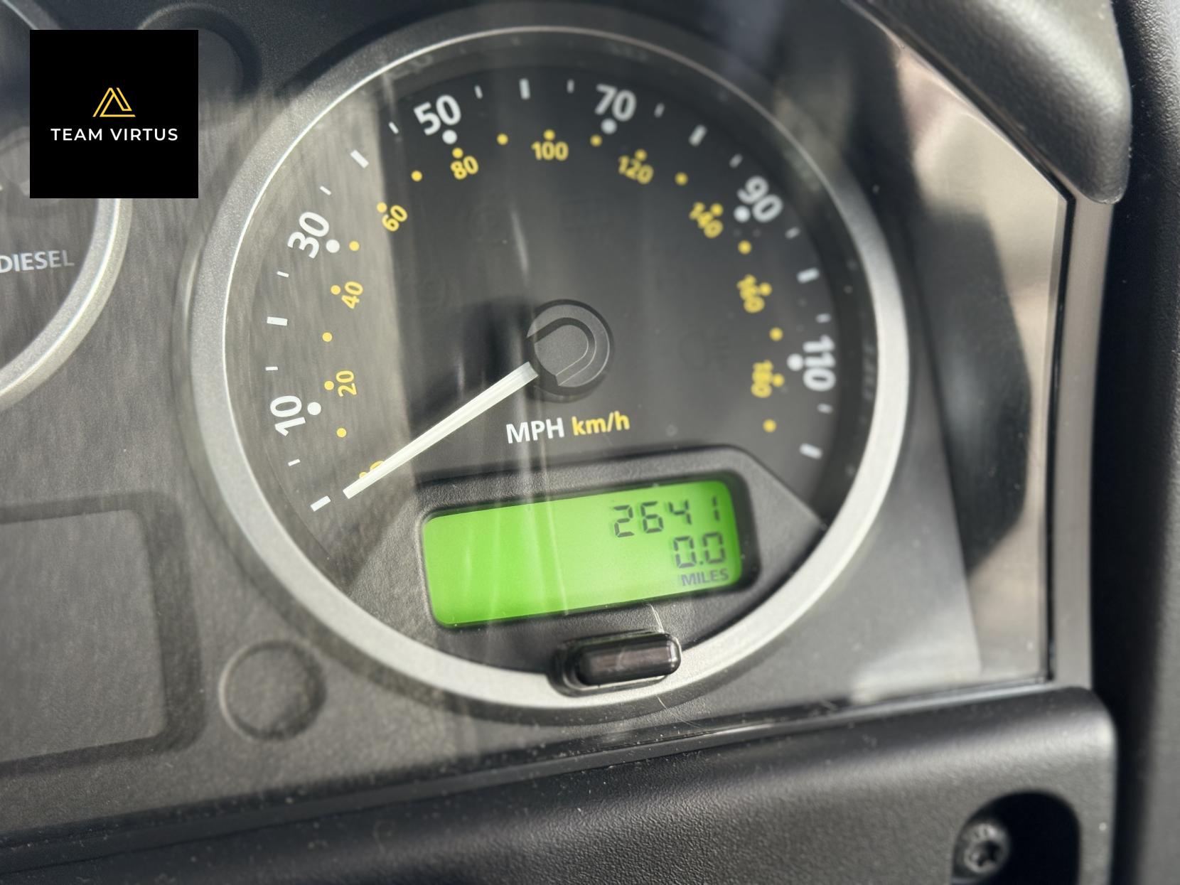 Land Rover Defender 90 2.2 TDCi XS Hard Top SUV 3dr Diesel Manual 4WD SWB Euro 5 (122 ps)