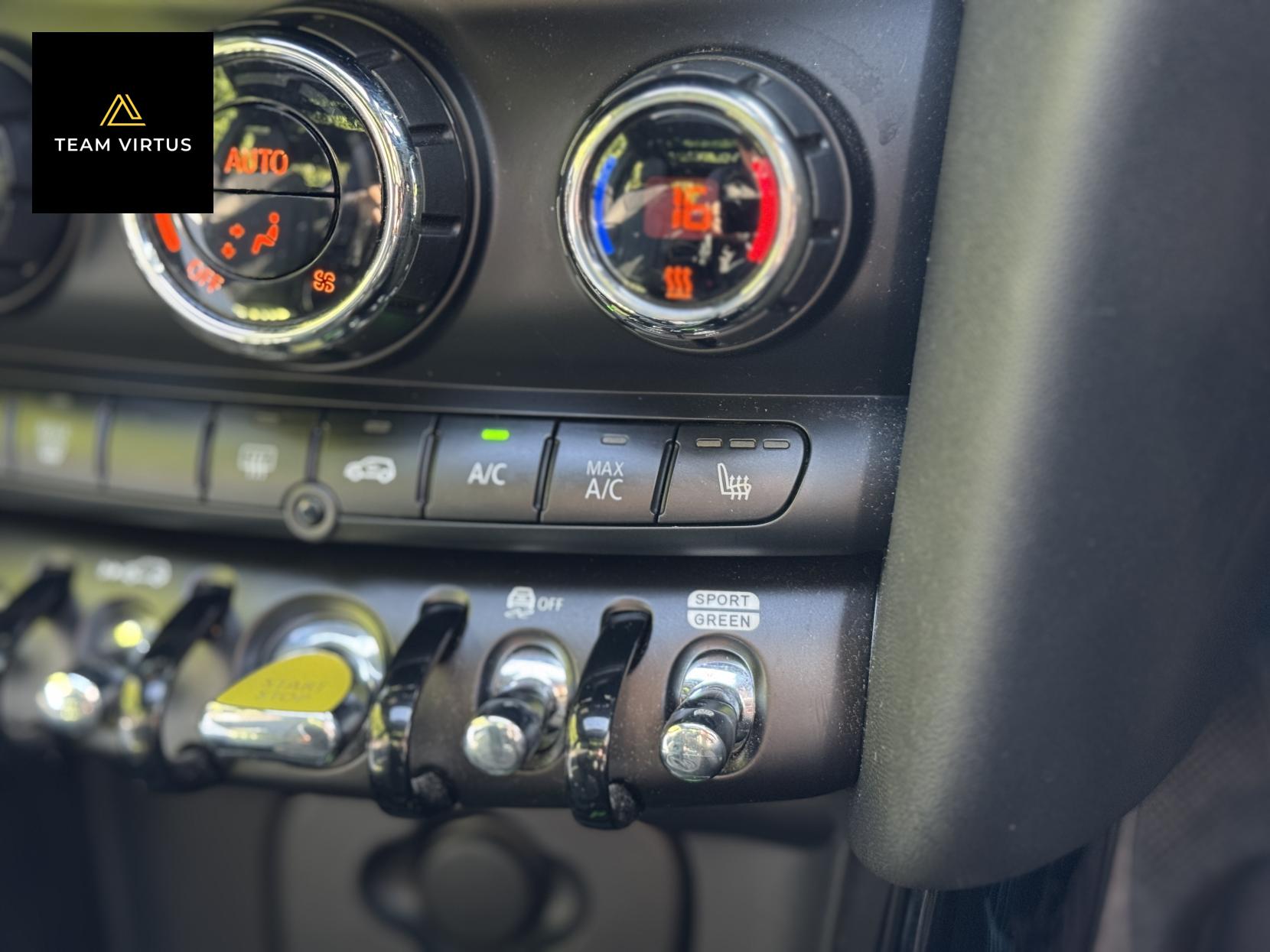 MINI Electric Hatch Cooper SE 32.6kWh Level 3 Hatchback 3dr Electric Auto (184 ps)