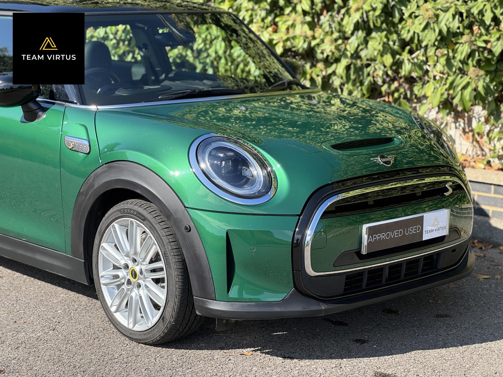 MINI Electric Hatch Cooper SE 32.6kWh Level 3 Hatchback 3dr Electric Auto (184 ps)