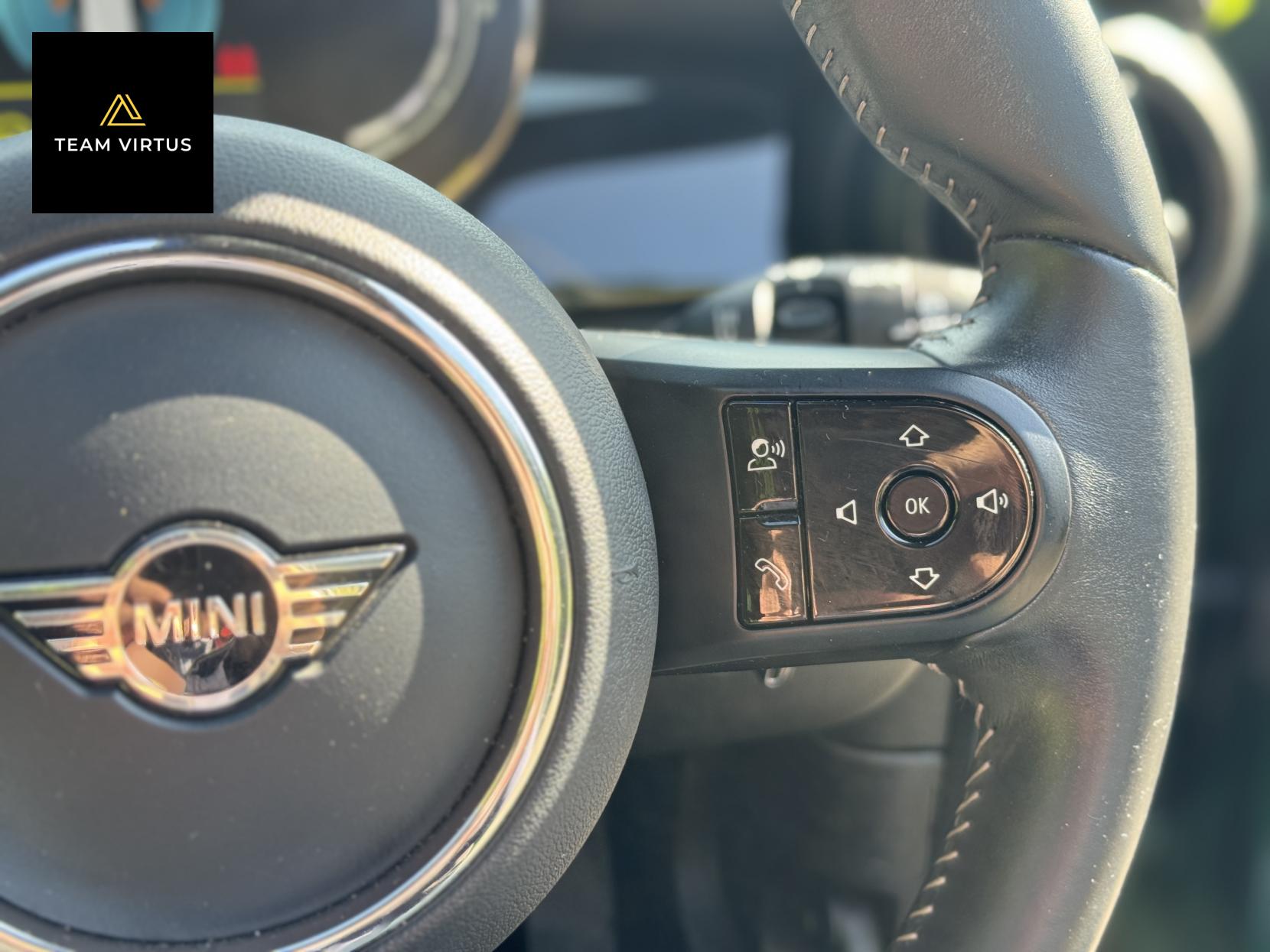 MINI Electric Hatch Cooper SE 32.6kWh Level 3 Hatchback 3dr Electric Auto (184 ps)