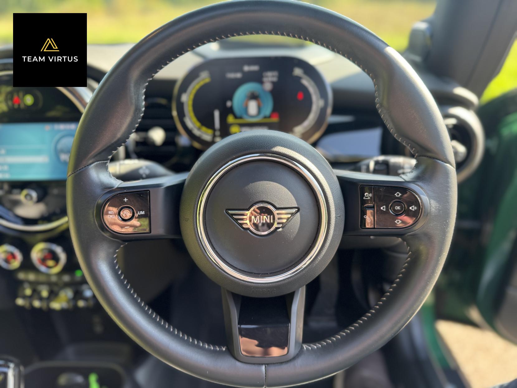 MINI Electric Hatch Cooper SE 32.6kWh Level 3 Hatchback 3dr Electric Auto (184 ps)
