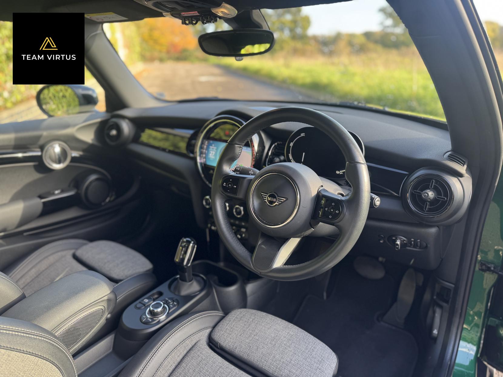 MINI Electric Hatch Cooper SE 32.6kWh Level 2 Hatchback 3dr Electric Auto (184 ps)