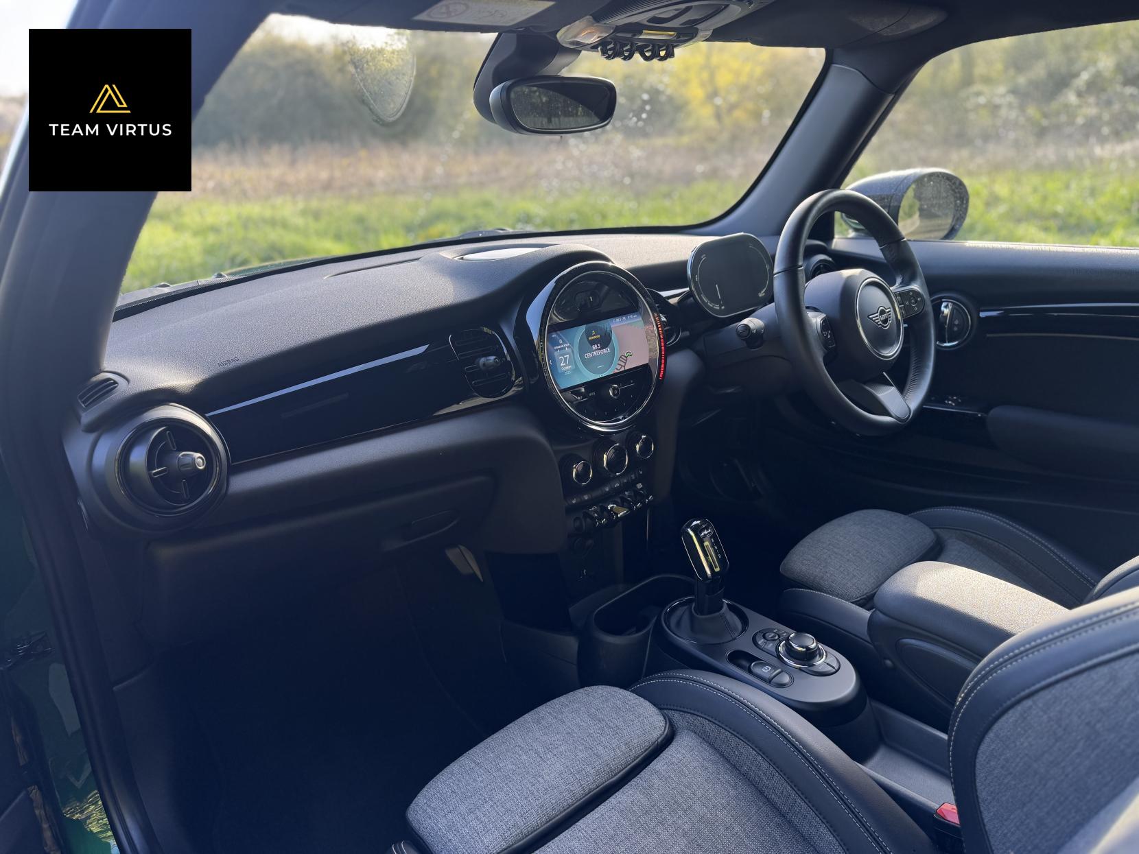 MINI Electric Hatch Cooper SE 32.6kWh Level 2 Hatchback 3dr Electric Auto (184 ps)