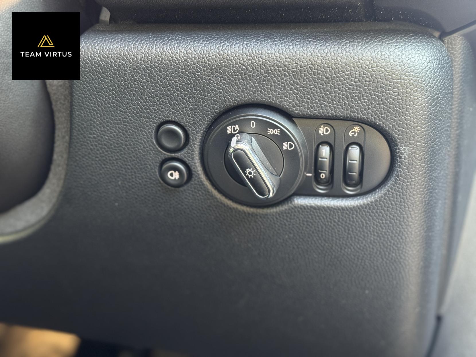 MINI Electric Hatch Cooper SE 32.6kWh Level 2 Hatchback 3dr Electric Auto (184 ps)