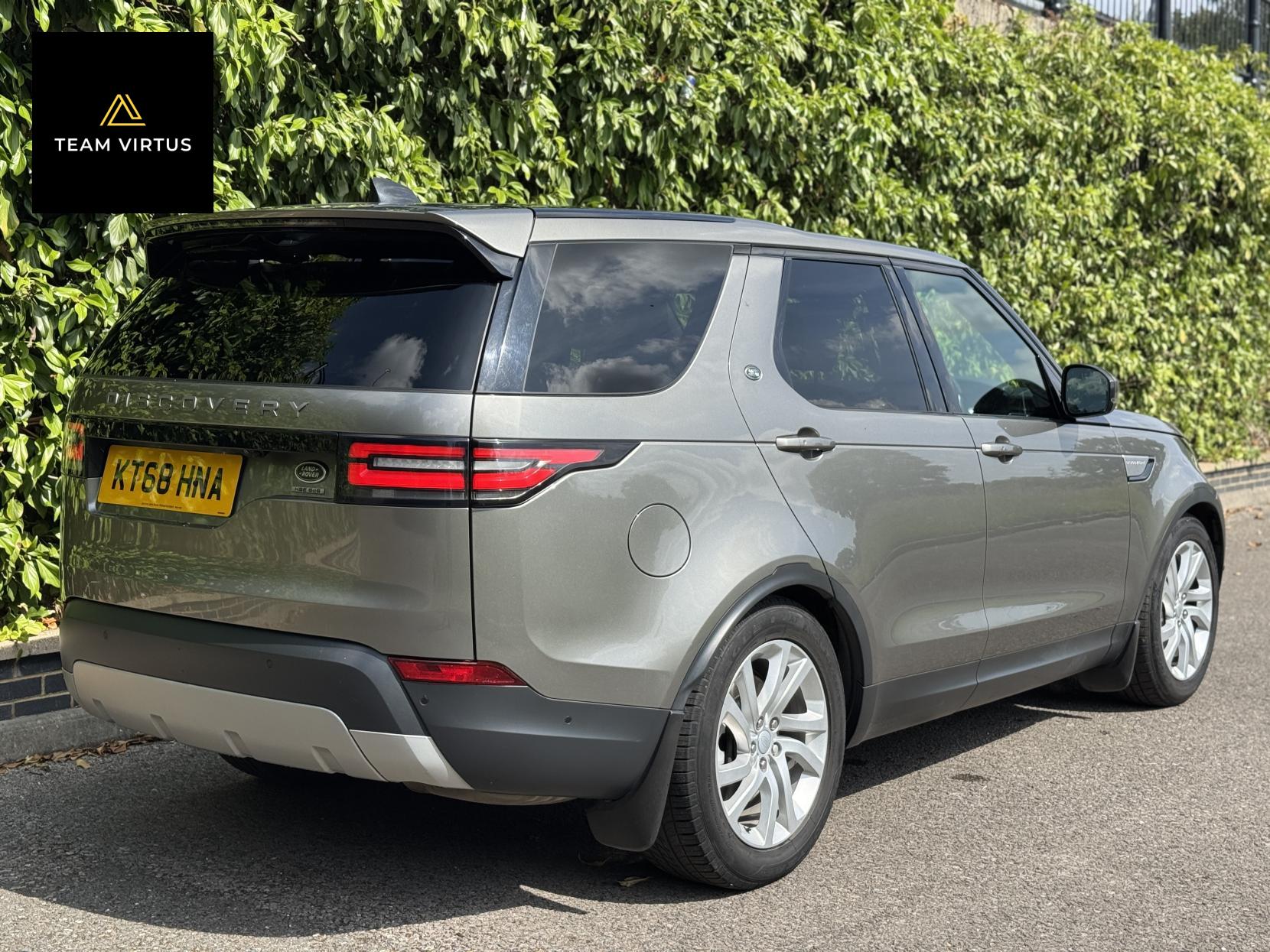Land Rover Discovery 3.0 SD V6 HSE SUV 5dr Diesel Auto 4WD Euro 6 (s/s) (306 ps)