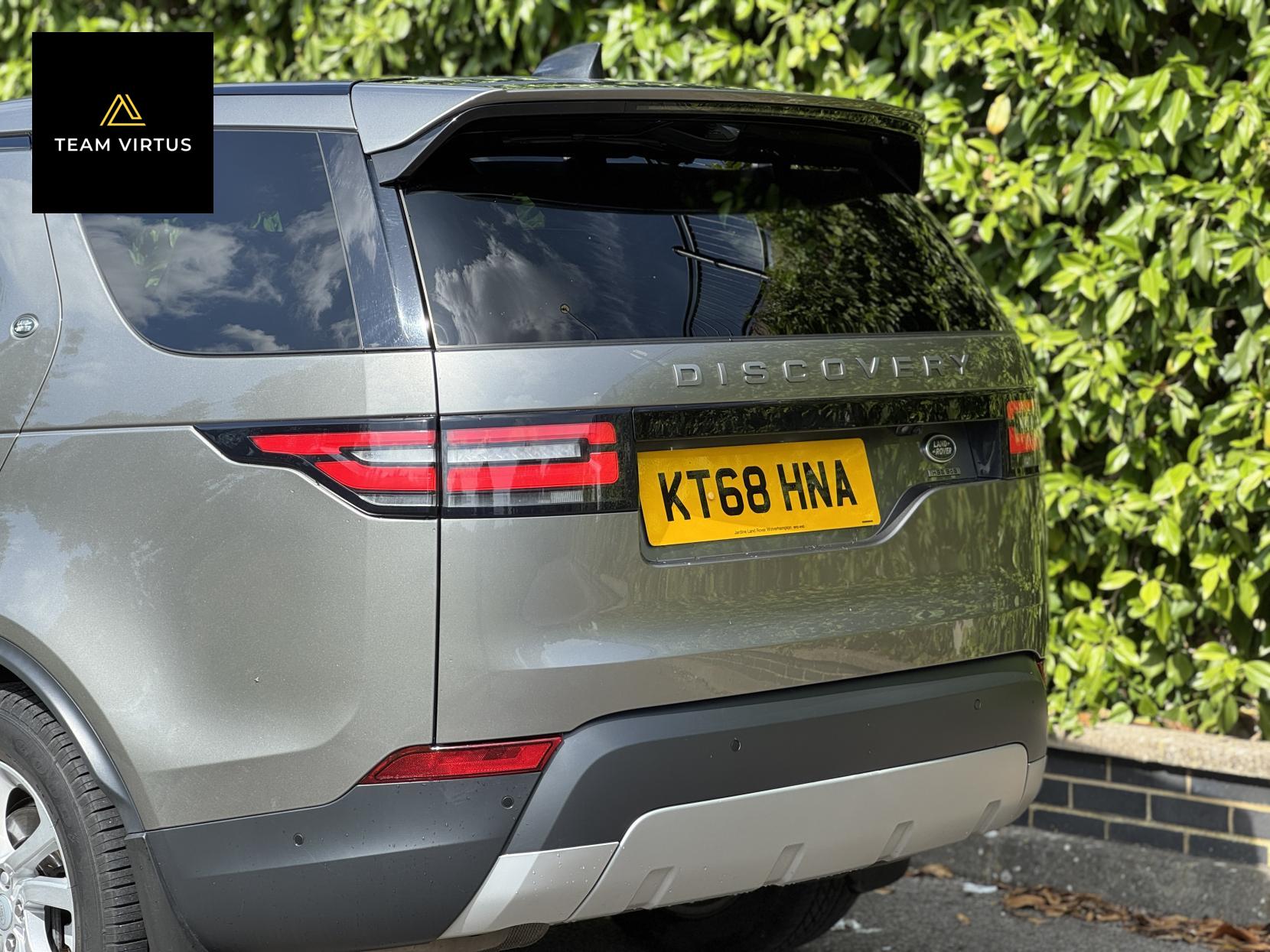 Land Rover Discovery 3.0 SD V6 HSE SUV 5dr Diesel Auto 4WD Euro 6 (s/s) (306 ps)