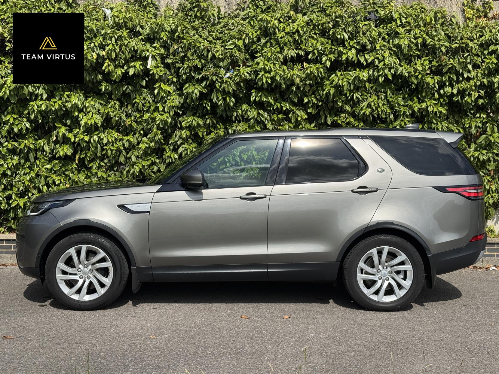 Land Rover Discovery 3.0 SD V6 HSE SUV 5dr Diesel Auto 4WD Euro 6 (s/s) (306 ps)