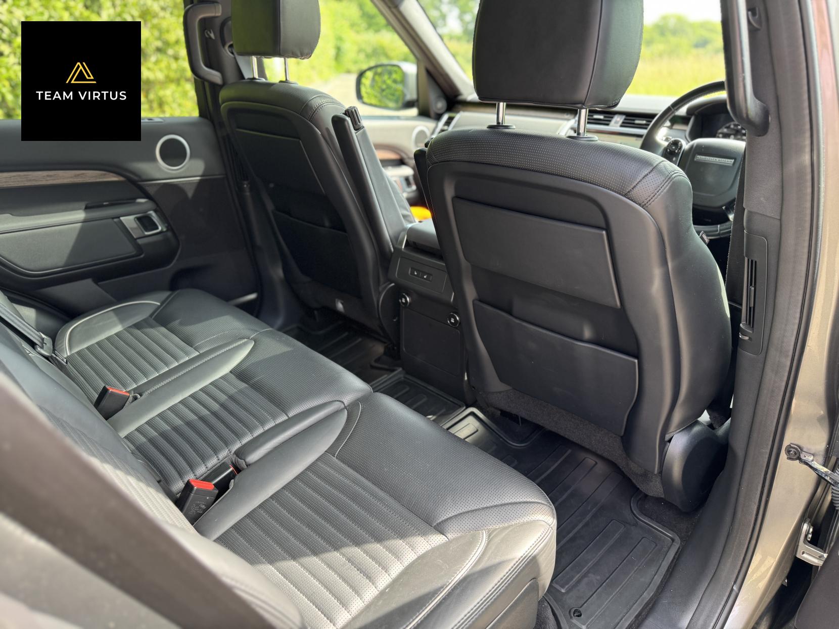 Land Rover Discovery 3.0 SD V6 HSE SUV 5dr Diesel Auto 4WD Euro 6 (s/s) (306 ps)