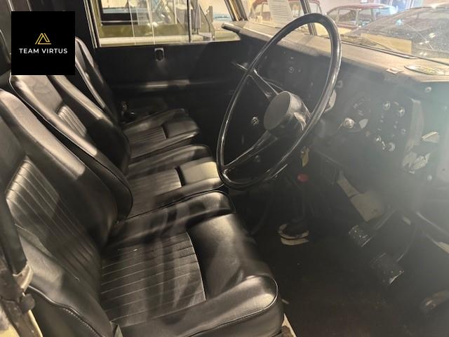 Land Rover SERIES III 88 SAFARI STATION WAGON Landrover SERIES III 88 SAFARI STATION WAGON