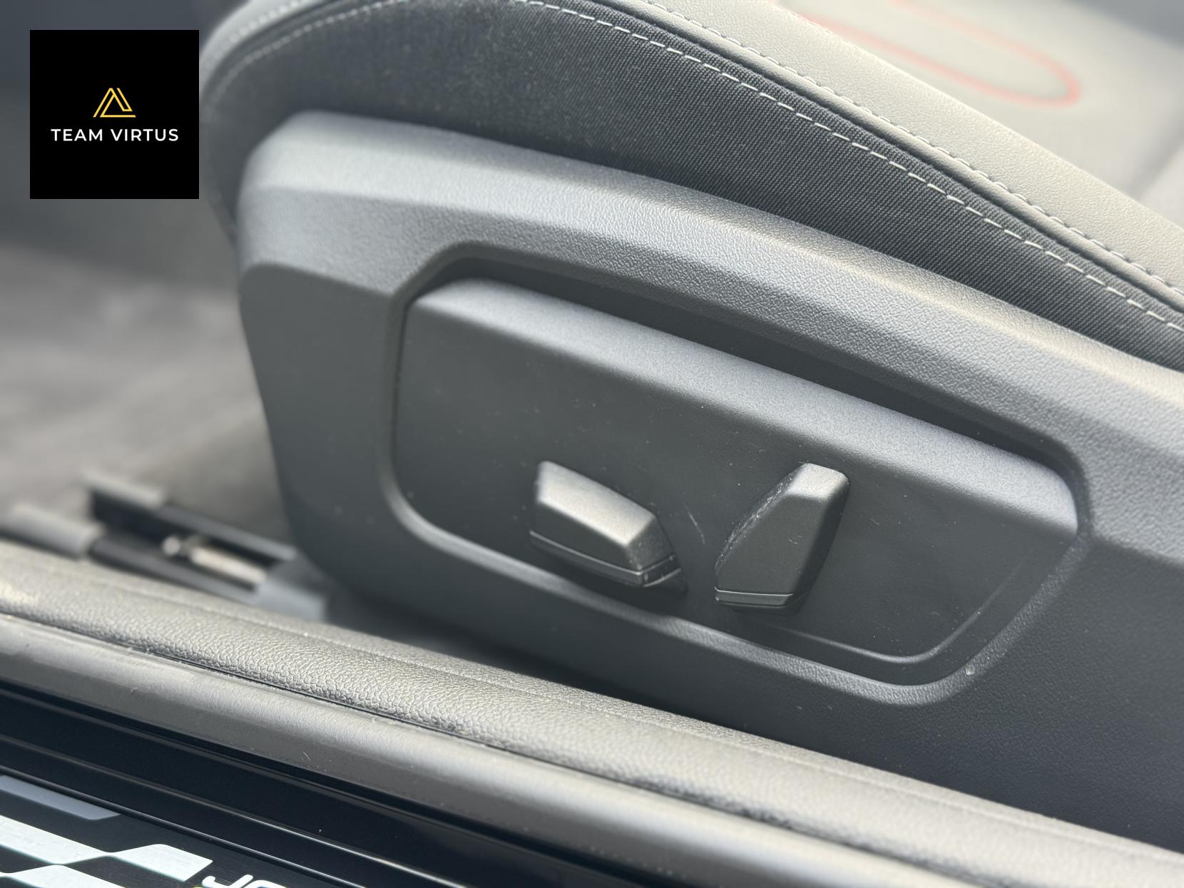 MINI Cooper Convertible 2.0 John Cooper Works Convertible 2dr Petrol Steptronic Euro 6 (s/s) (231 ps)