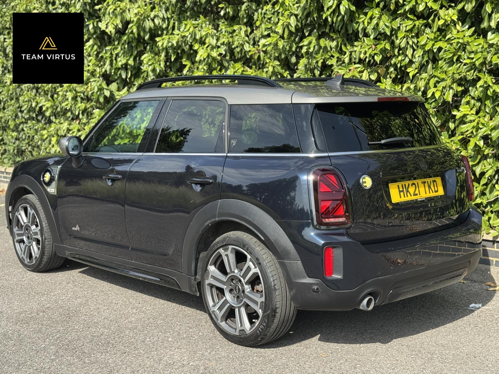 MINI Countryman 1.5 10kWh Cooper SE Exclusive SUV 5dr Petrol Plug-in Hybrid Auto ALL4 Euro 6 (s/s) (222 ps)