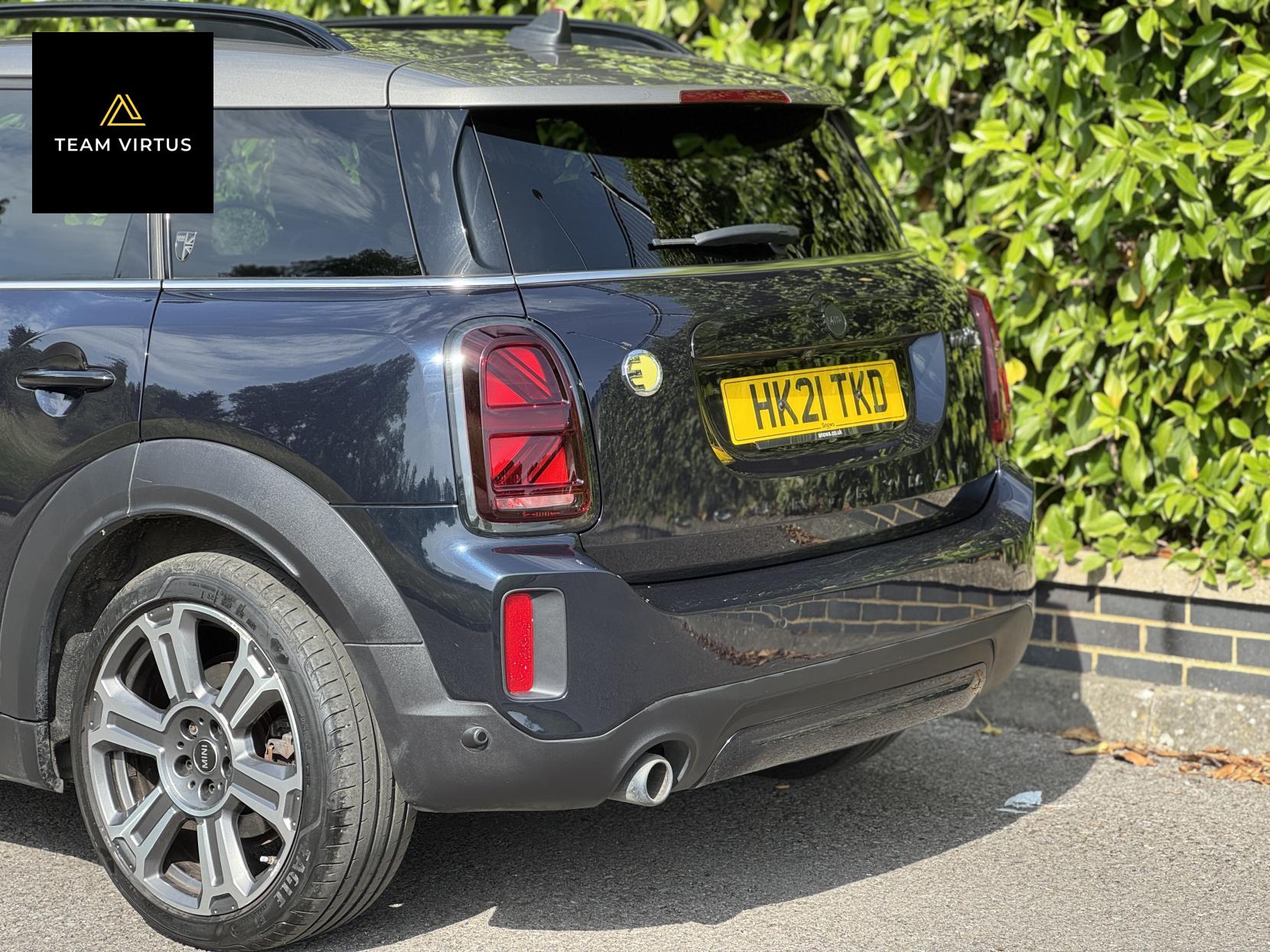 MINI Countryman 1.5 10kWh Cooper SE Exclusive SUV 5dr Petrol Plug-in Hybrid Auto ALL4 Euro 6 (s/s) (222 ps)