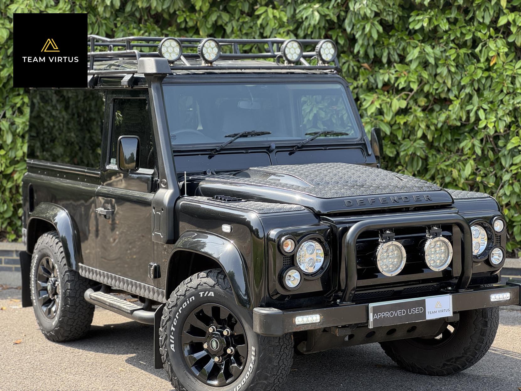 Land Rover Defender 90 2.2 TDCi XS SUV Double Cab 3dr Diesel Manual 4WD SWB Euro 5 (122 ps)