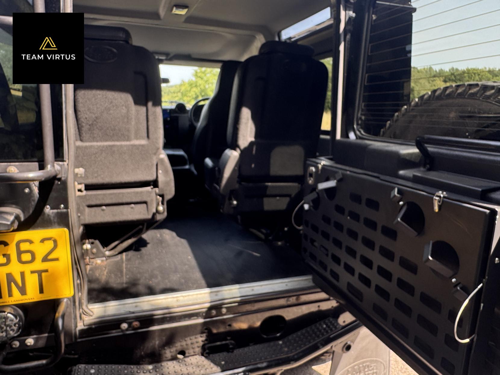 Land Rover Defender 90 2.2 TDCi XS SUV Double Cab 3dr Diesel Manual 4WD SWB Euro 5 (122 ps)