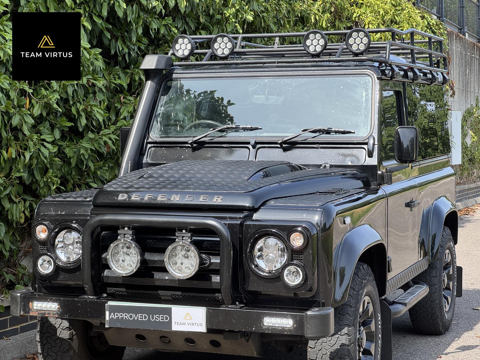 Land Rover Defender 90 2.2 TDCi XS SUV Double Cab 3dr Diesel Manual 4WD SWB Euro 5 (122 ps)