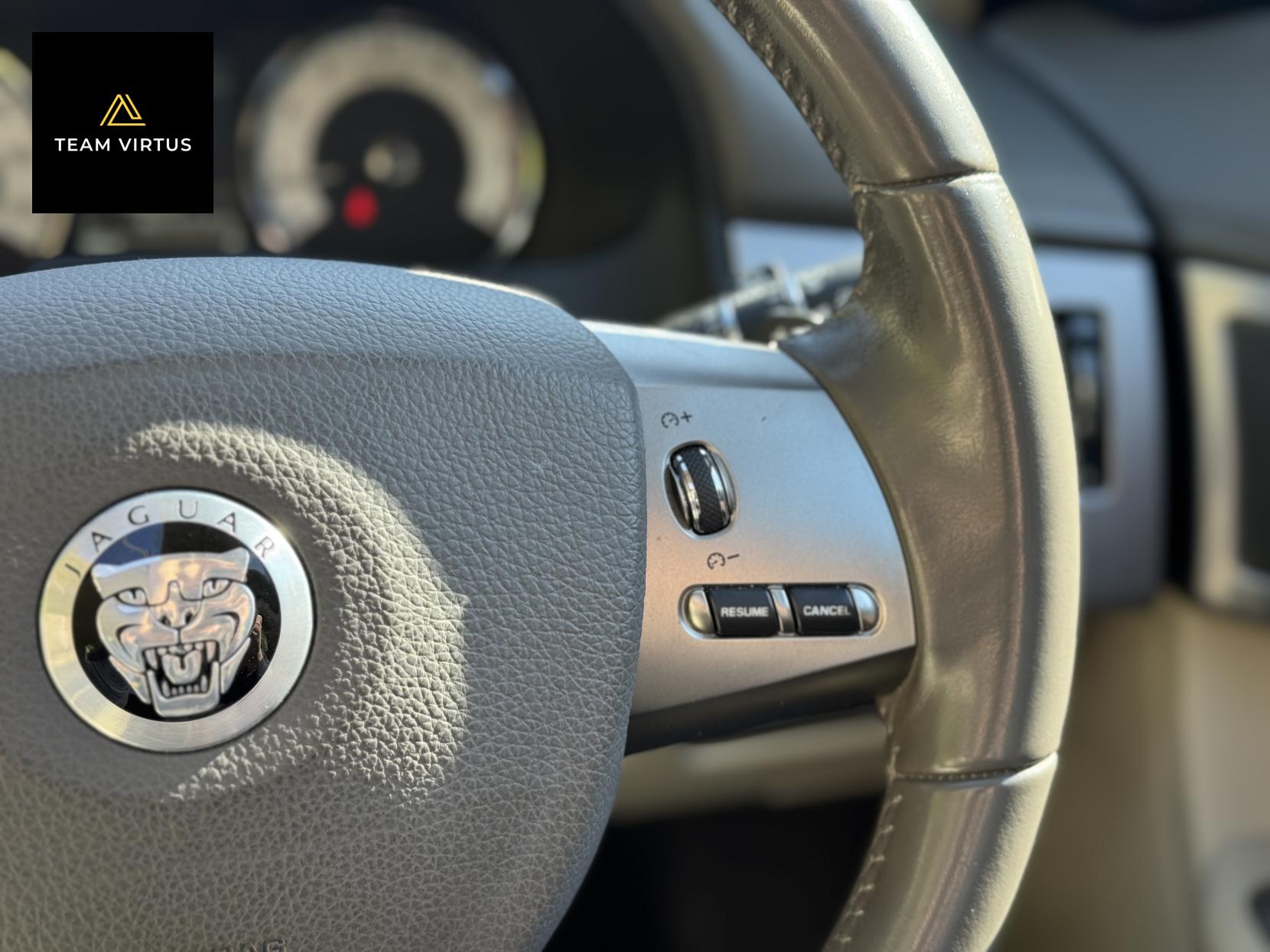 Jaguar XF 3.0 V6 Premium Luxury Saloon 4dr Petrol Auto Euro 4 (238 ps)