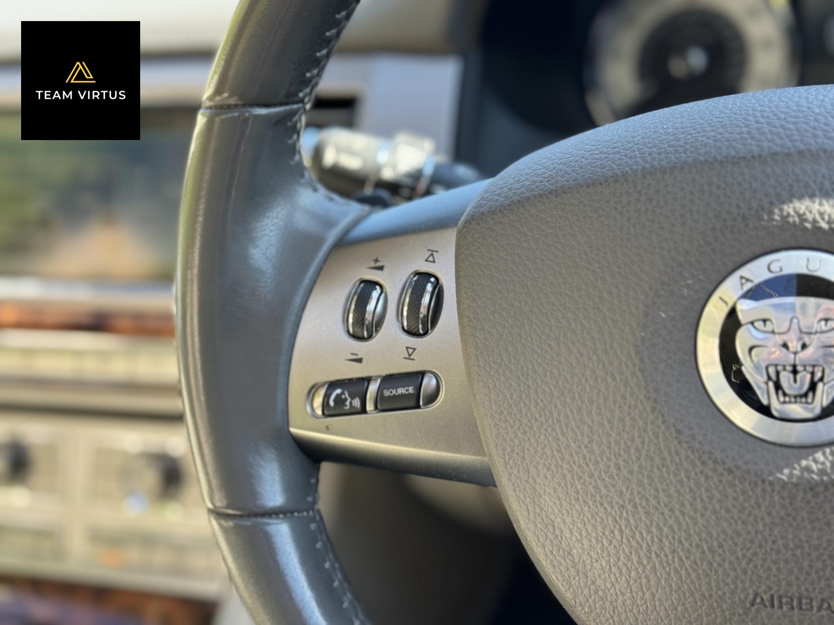 Jaguar XF 3.0 V6 Premium Luxury Saloon 4dr Petrol Auto Euro 4 (238 ps)