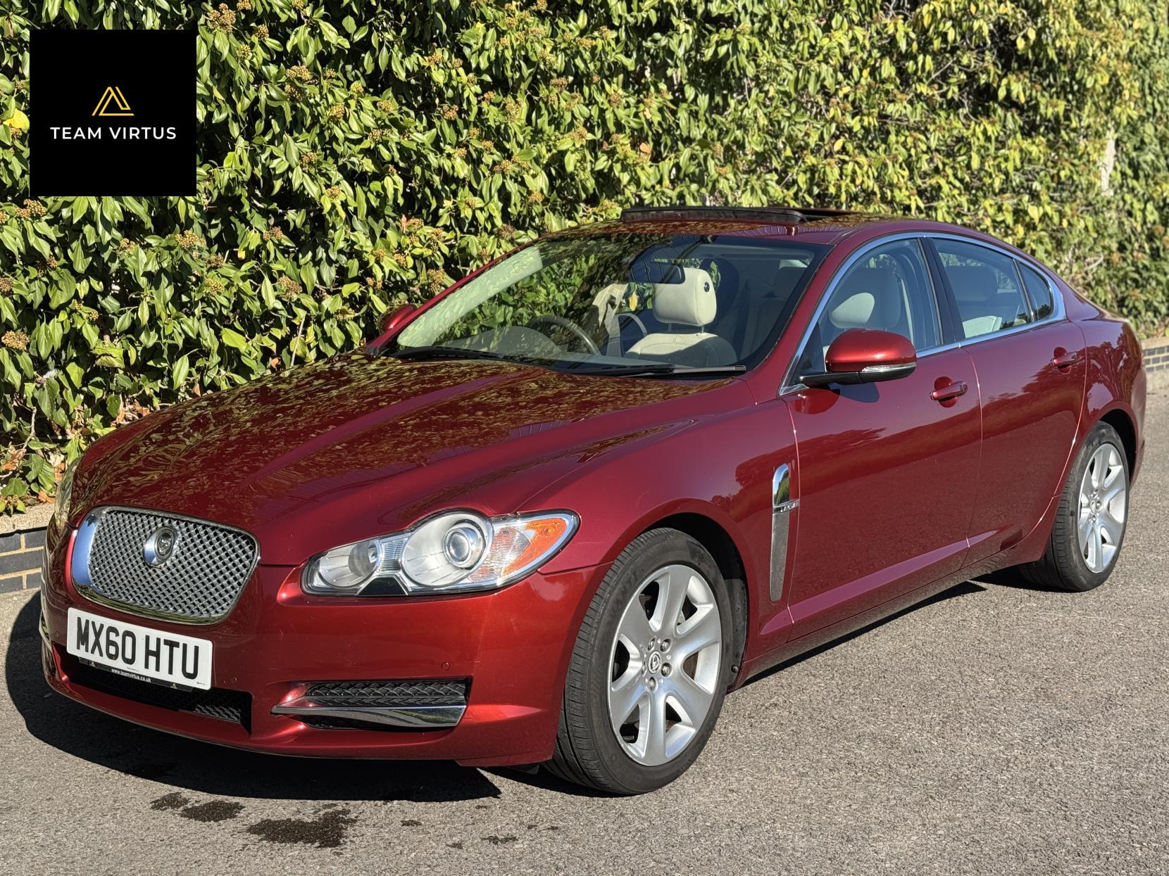Jaguar XF 3.0 V6 Premium Luxury Saloon 4dr Petrol Auto Euro 4 (238 ps)