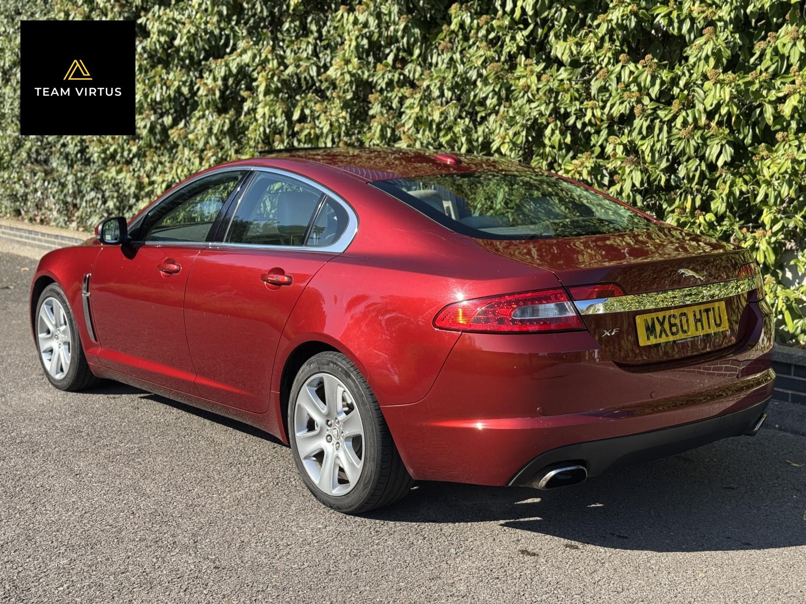 Jaguar XF 3.0 V6 Premium Luxury Saloon 4dr Petrol Auto Euro 4 (238 ps)