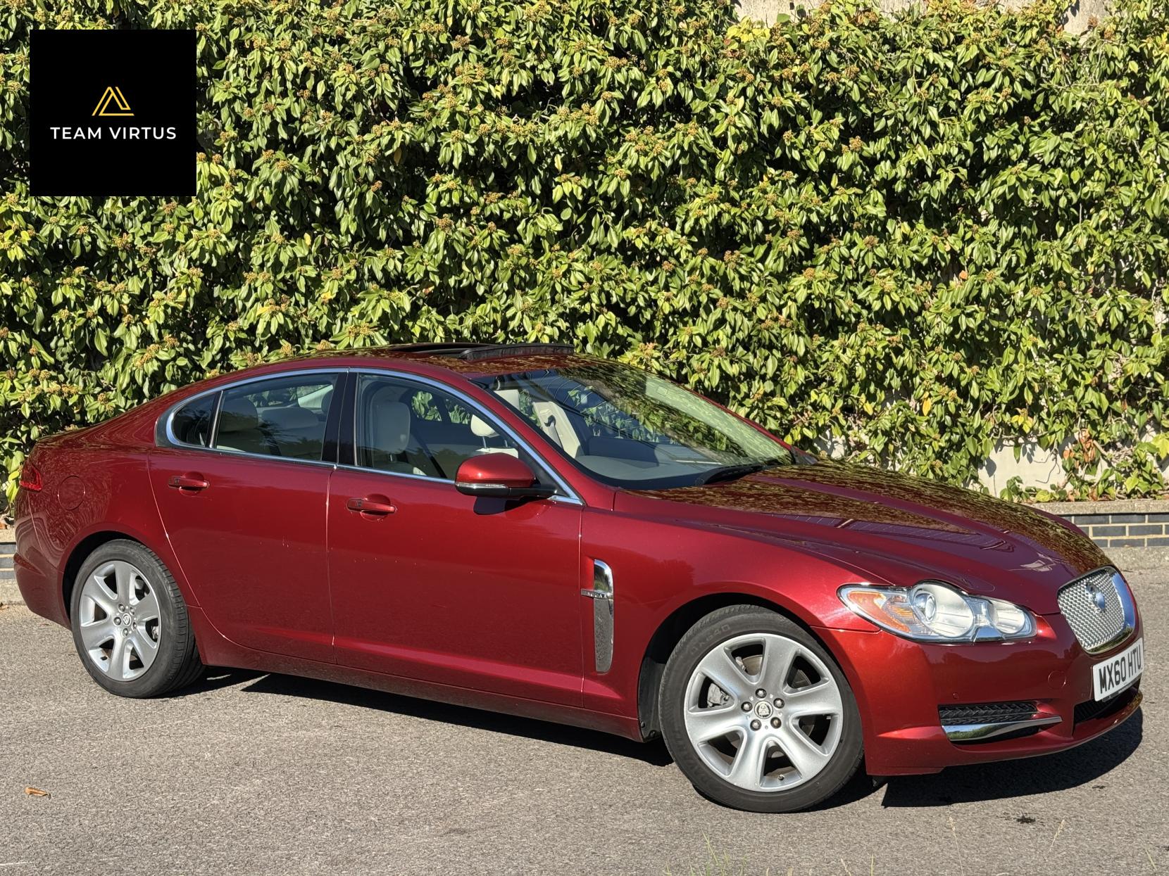Jaguar XF 3.0 V6 Premium Luxury Saloon 4dr Petrol Auto Euro 4 (238 ps)