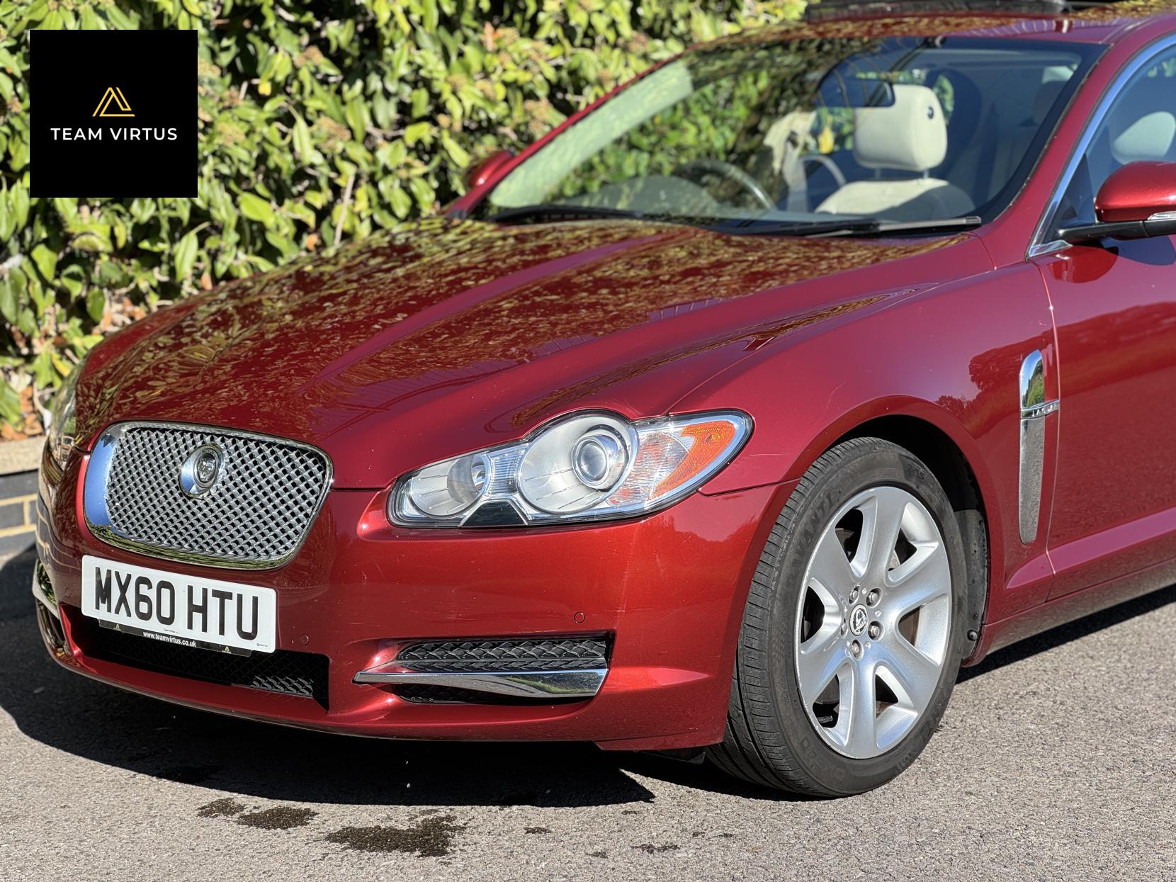 Jaguar XF 3.0 V6 Premium Luxury Saloon 4dr Petrol Auto Euro 4 (238 ps)