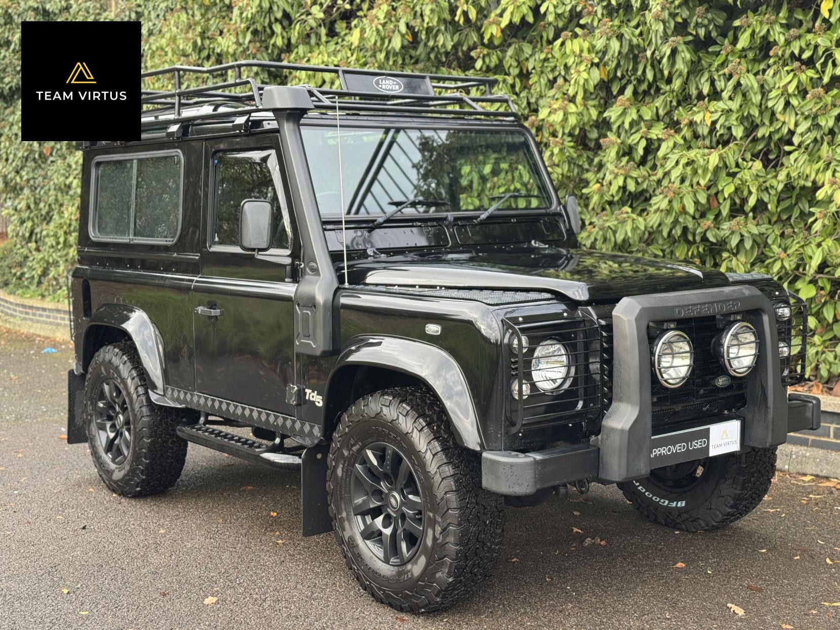 Land Rover Defender 90 2.5 TD5 XS Station Wagon 3dr Diesel Manual (282 g/km, 120 bhp)