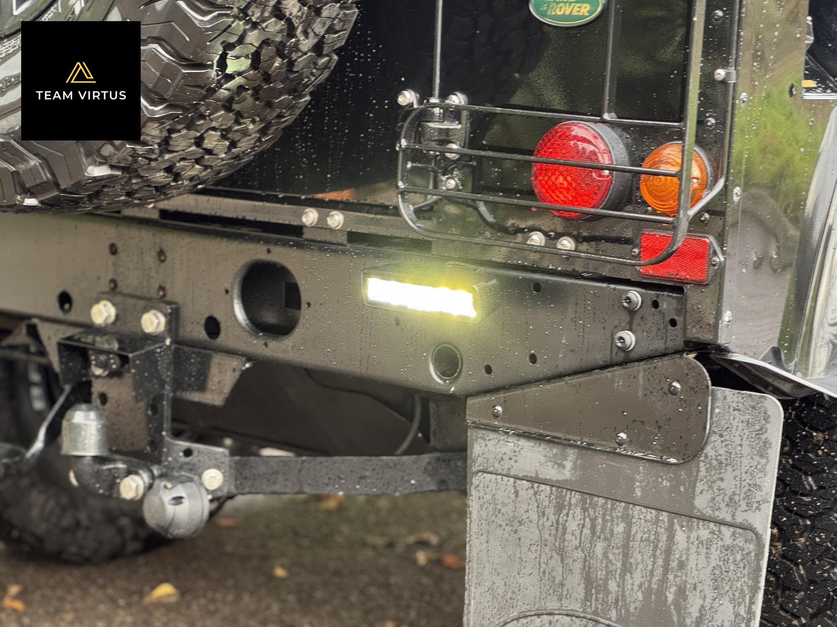 Land Rover Defender 90 2.5 TD5 XS Station Wagon 3dr Diesel Manual (282 g/km, 120 bhp)