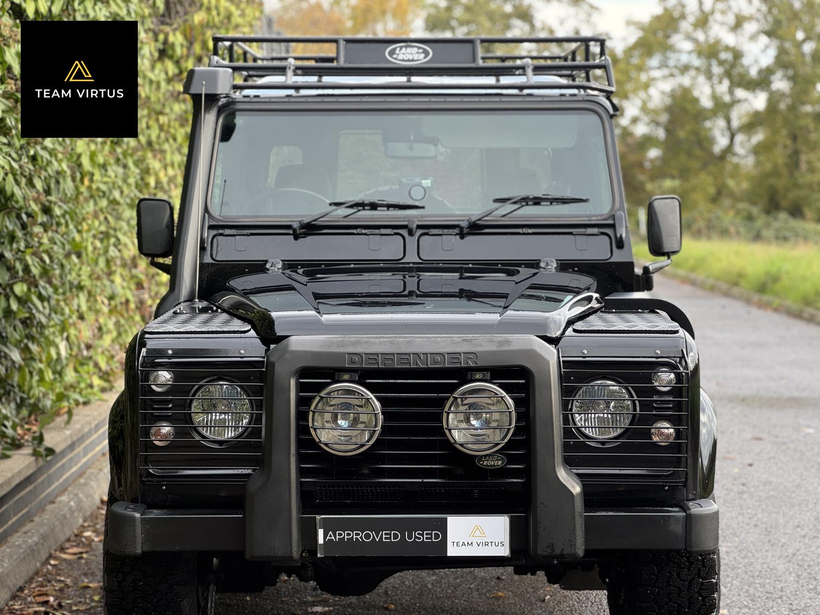 Land Rover Defender 90 2.5 TD5 XS Station Wagon 3dr Diesel Manual (282 g/km, 120 bhp)